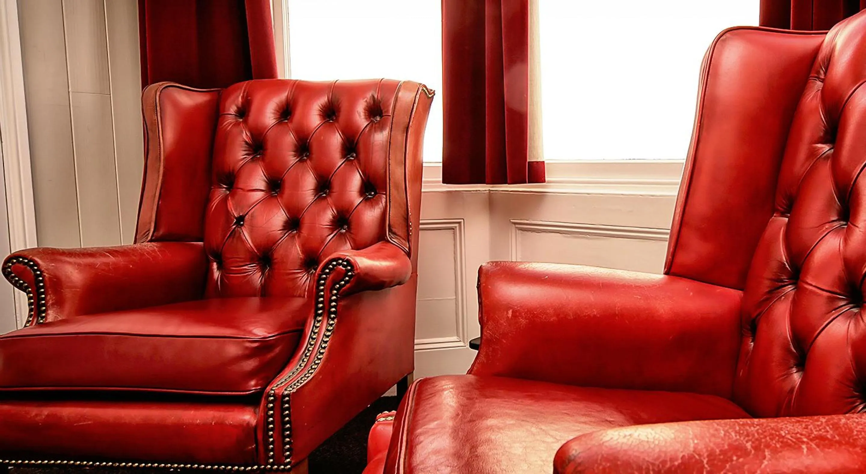 Seating area in Snooze