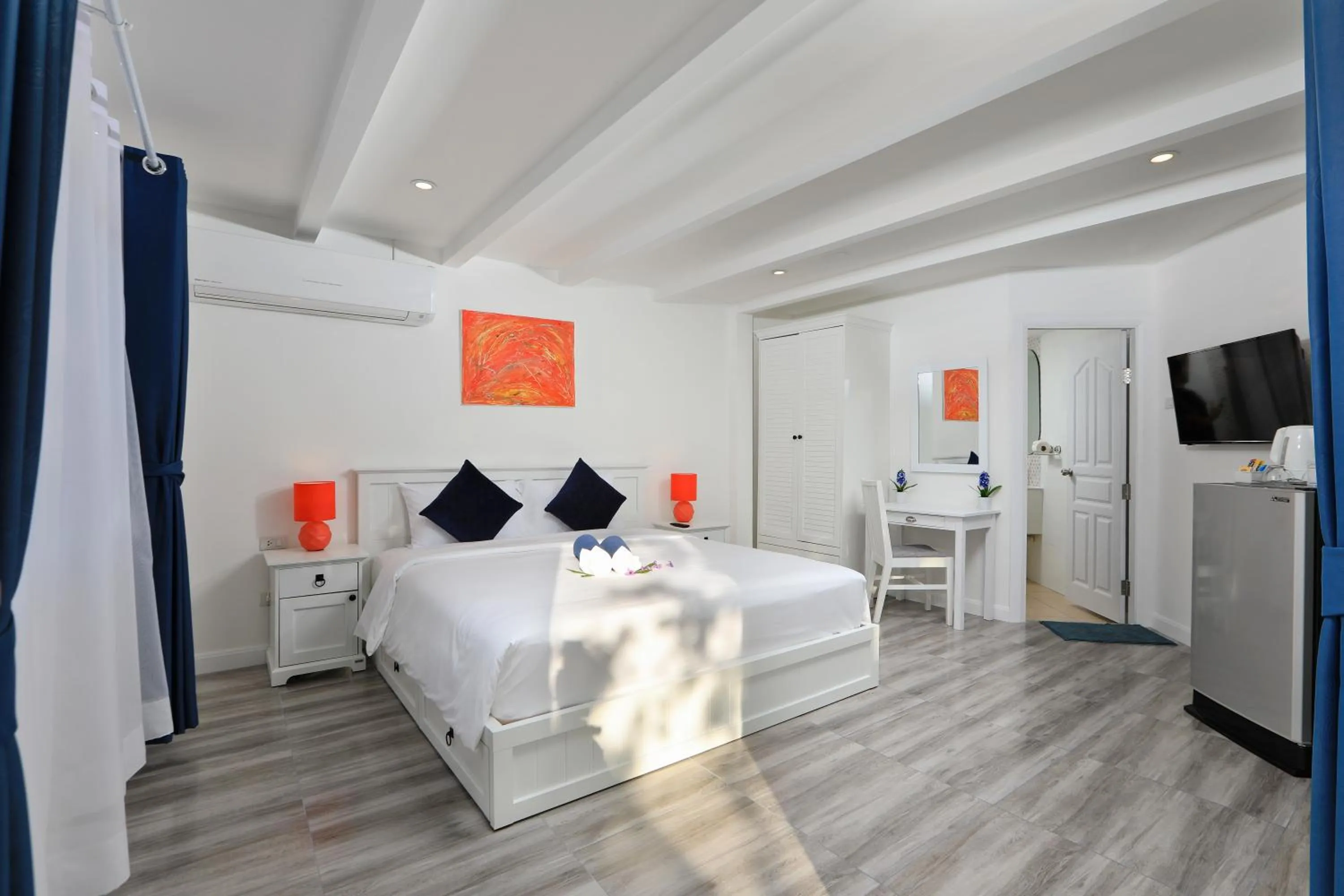 Bedroom, Bed in Kata White Villas