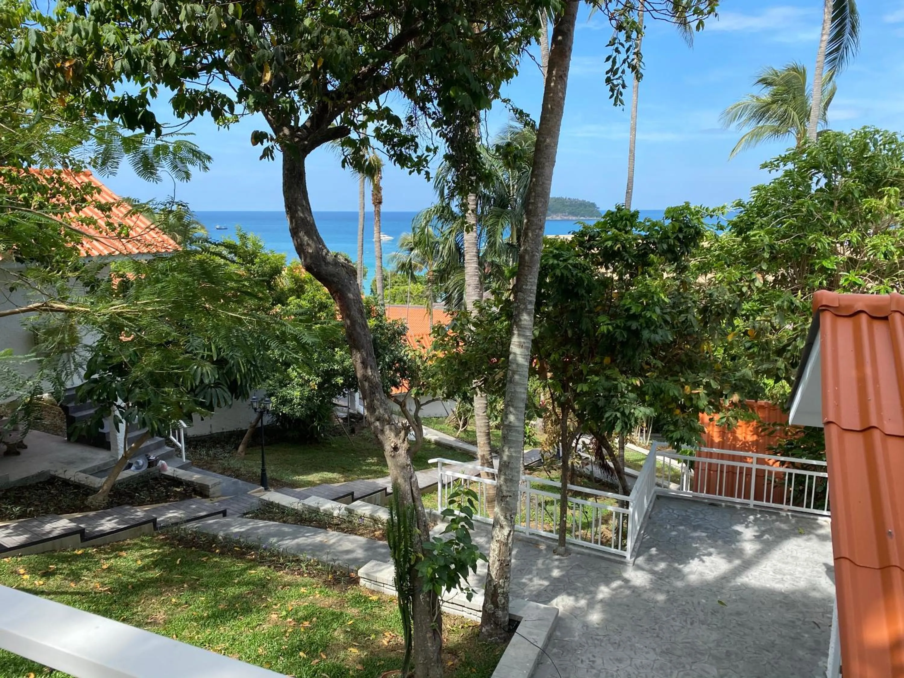 Garden in Kata White Villas