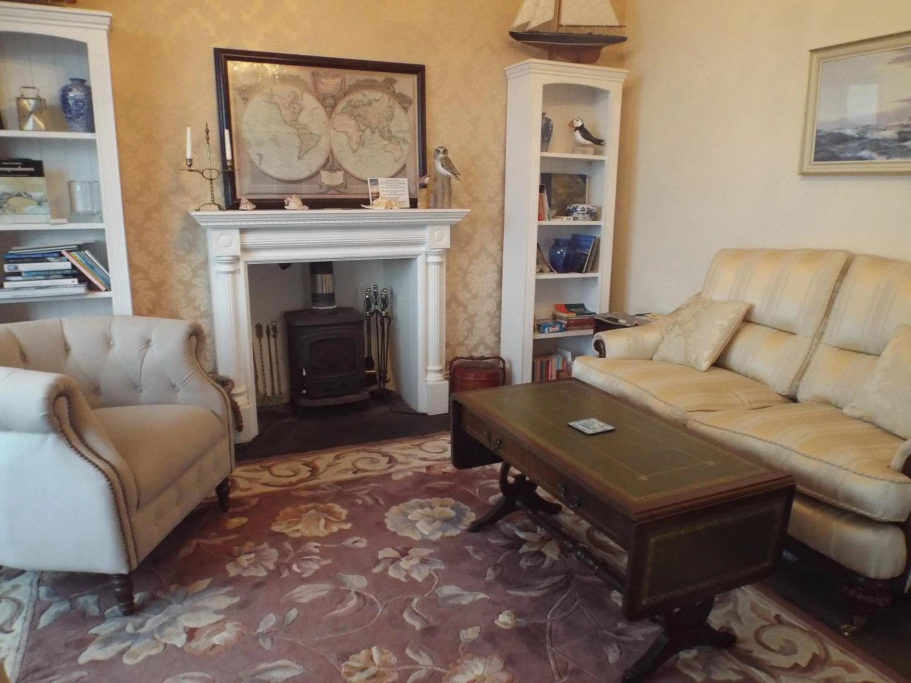 Property building in Pendyffryn Manor Bed & Breakfast