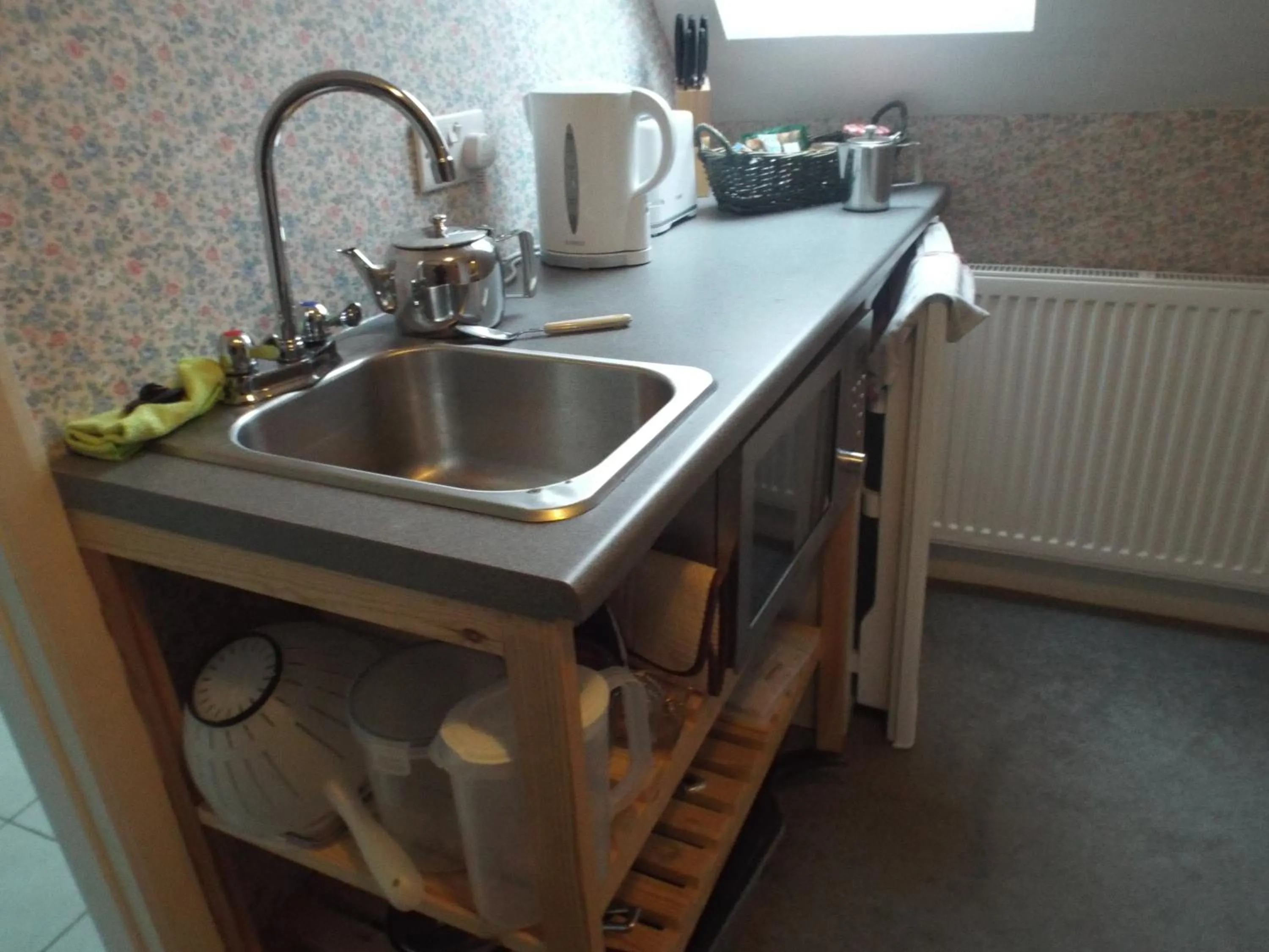 Kitchen or kitchenette in Pendyffryn Manor Bed & Breakfast
