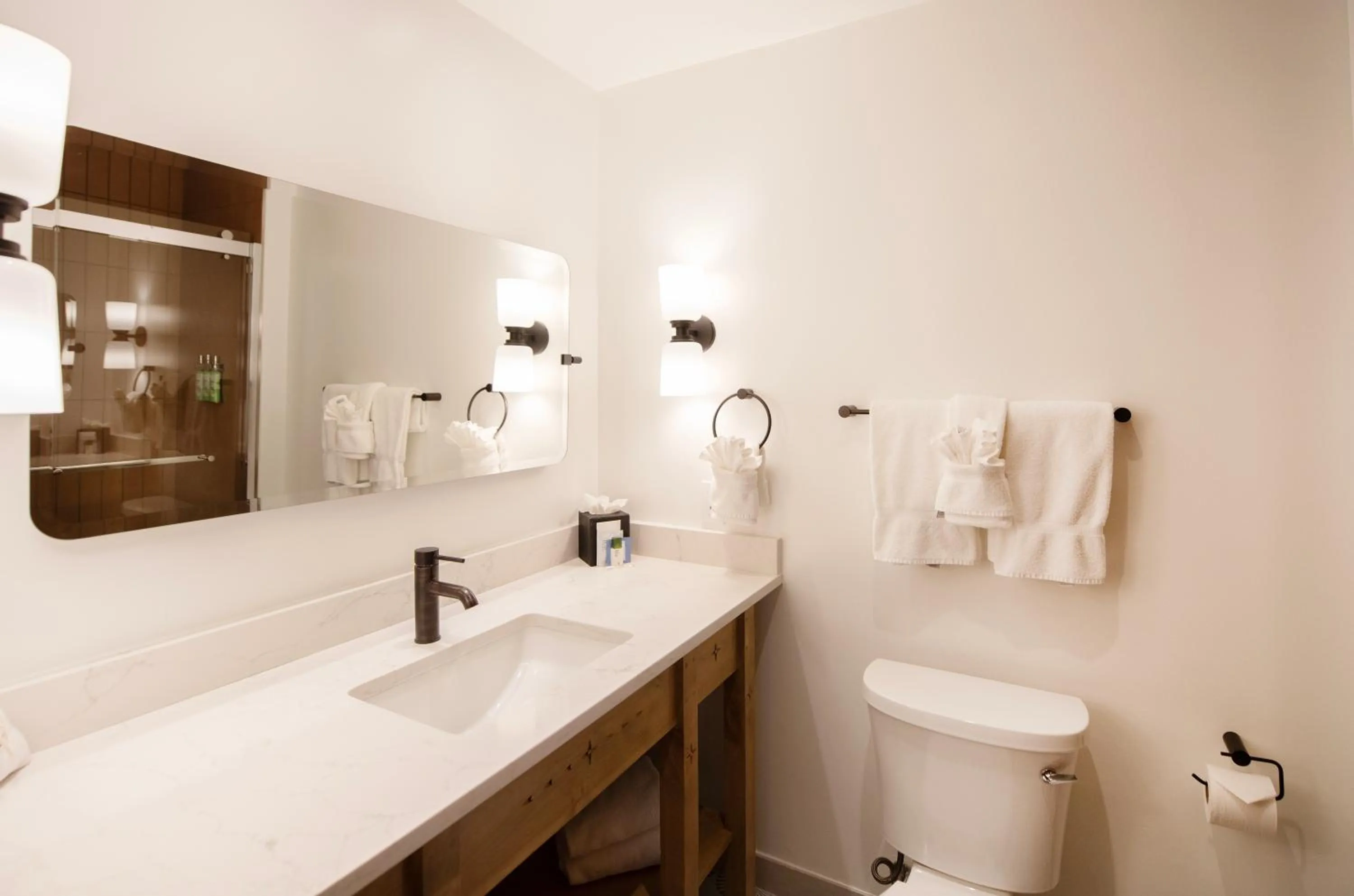 Bathroom in Piñon Court by La Fonda