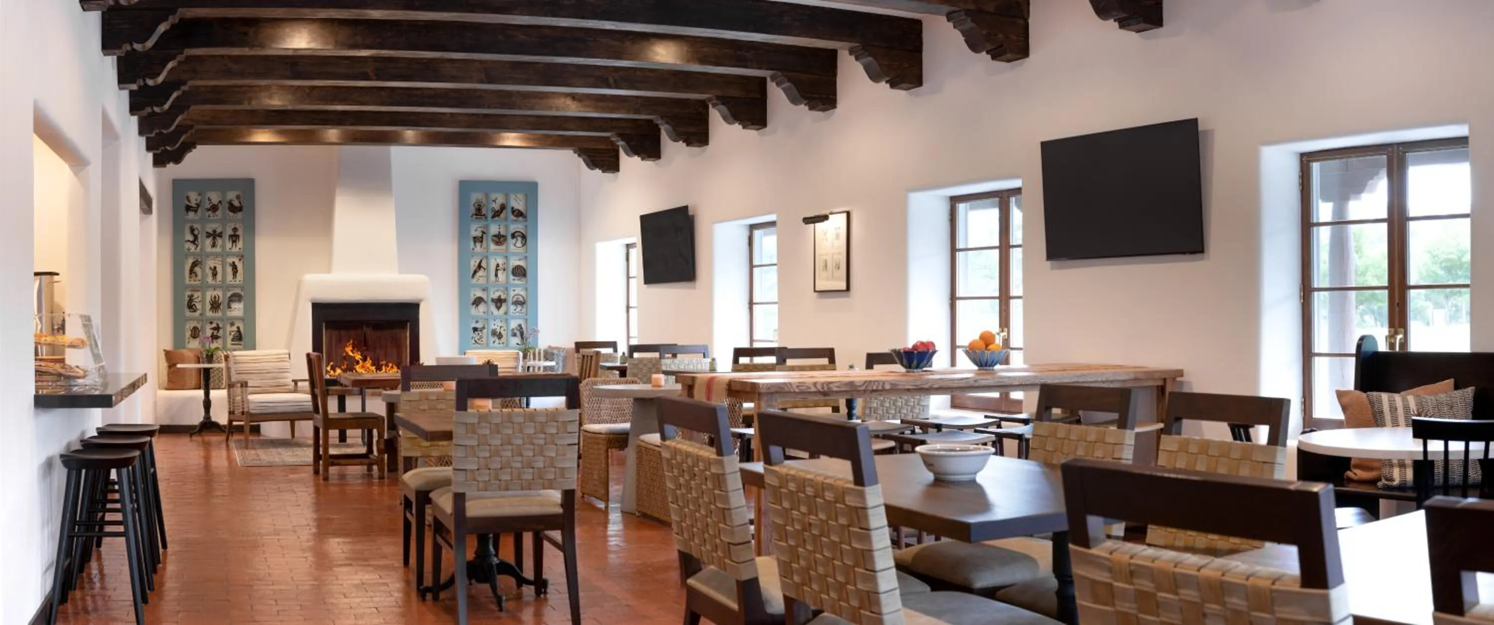 Breakfast in Piñon Court by La Fonda