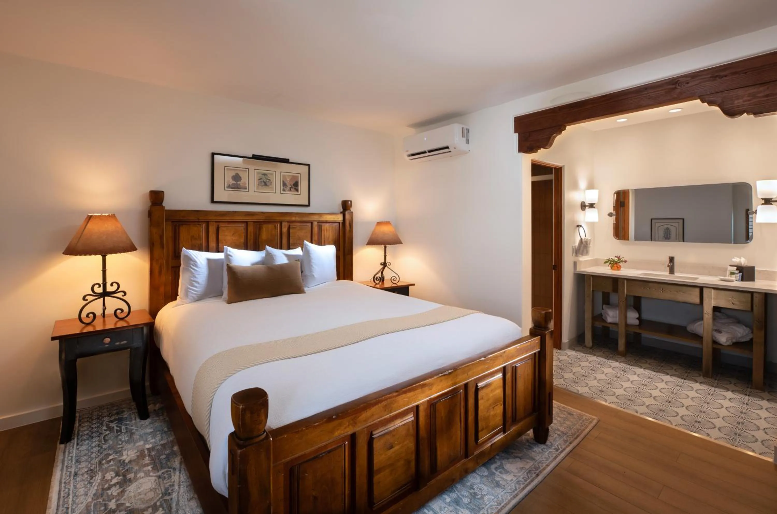 Bed in Piñon Court by La Fonda