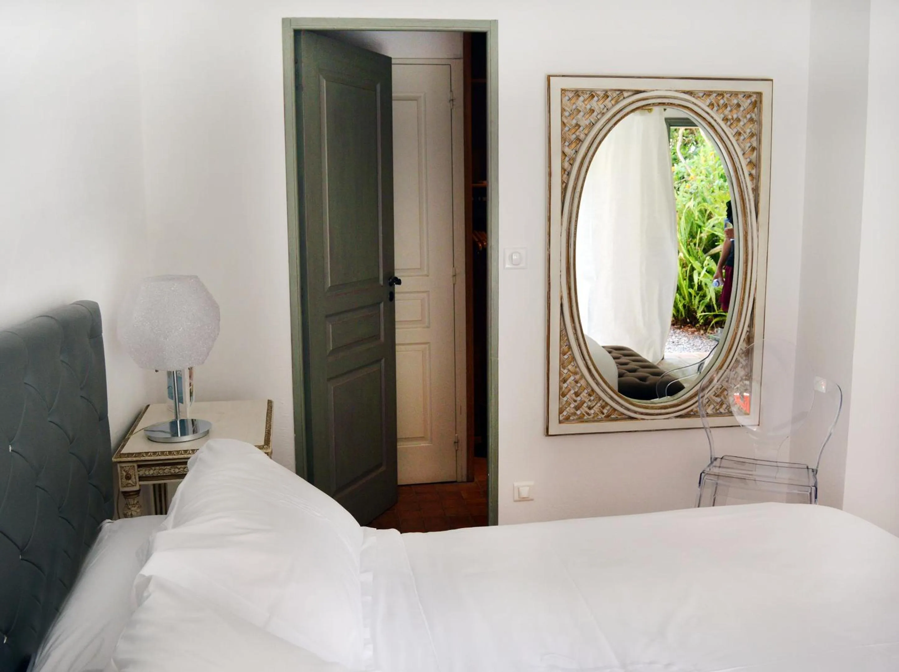 Bed in Hôtel La Villa Sainte Valérie Adults Only