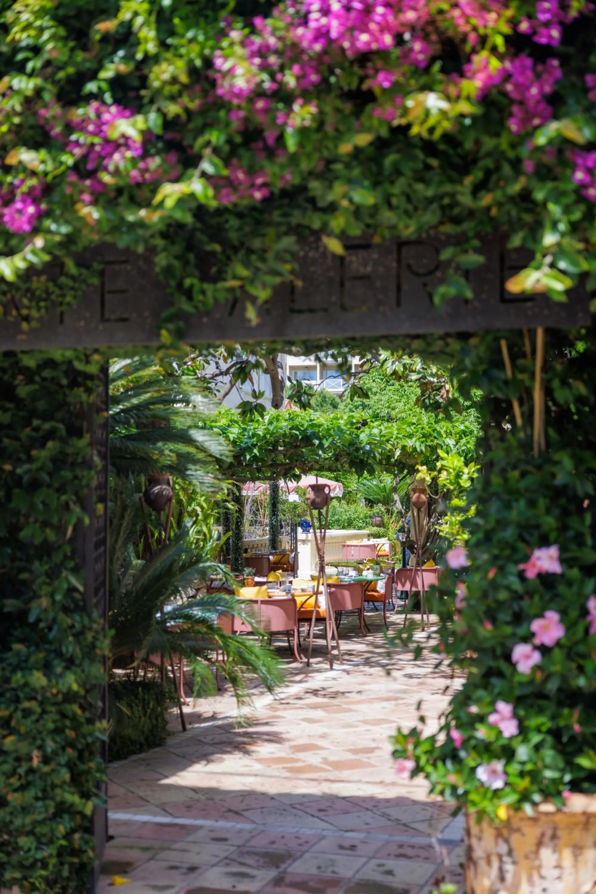 Facade/entrance in Hôtel La Villa Sainte Valérie Adults Only