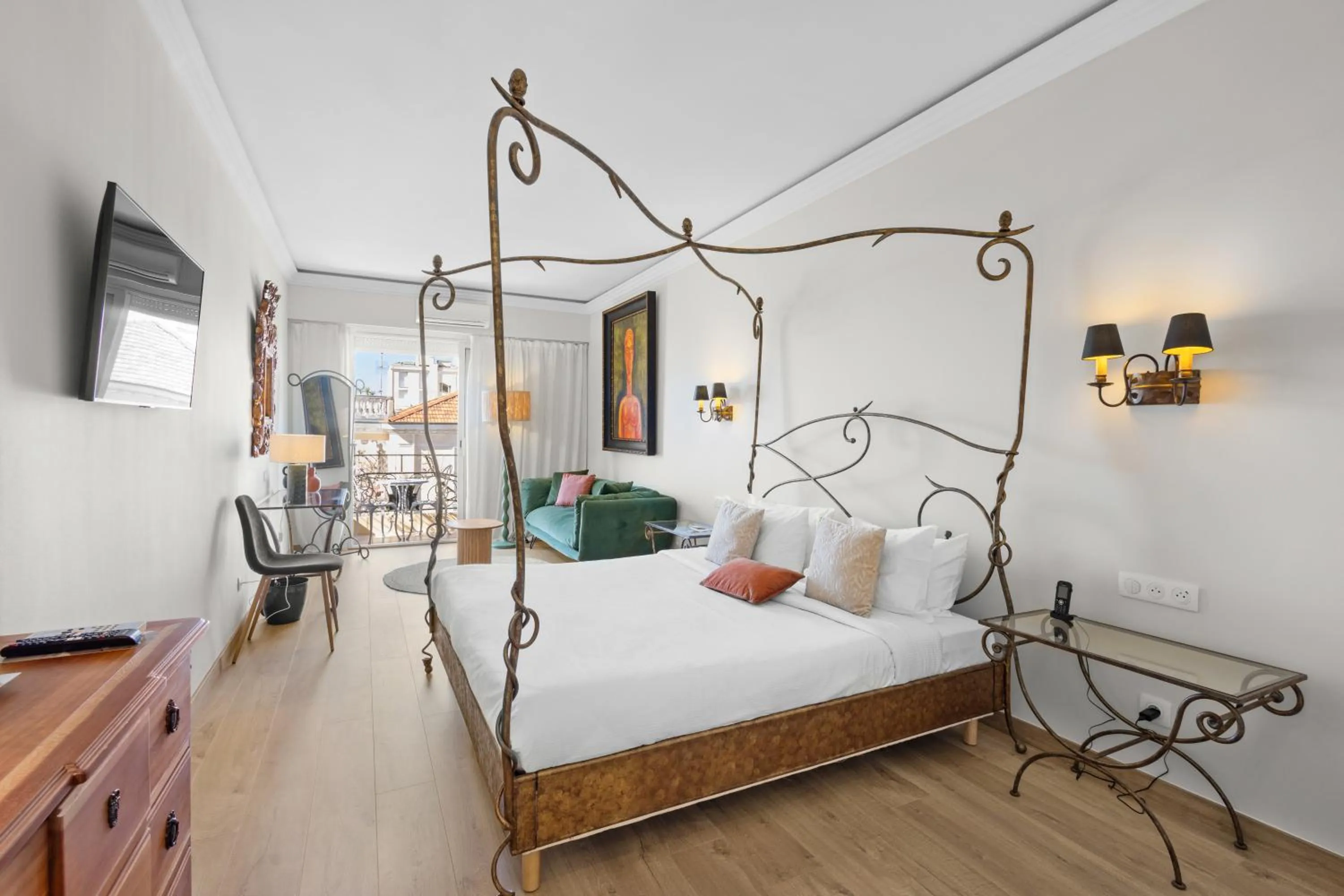 Bedroom, Bed in Hôtel La Villa Sainte Valérie Adults Only