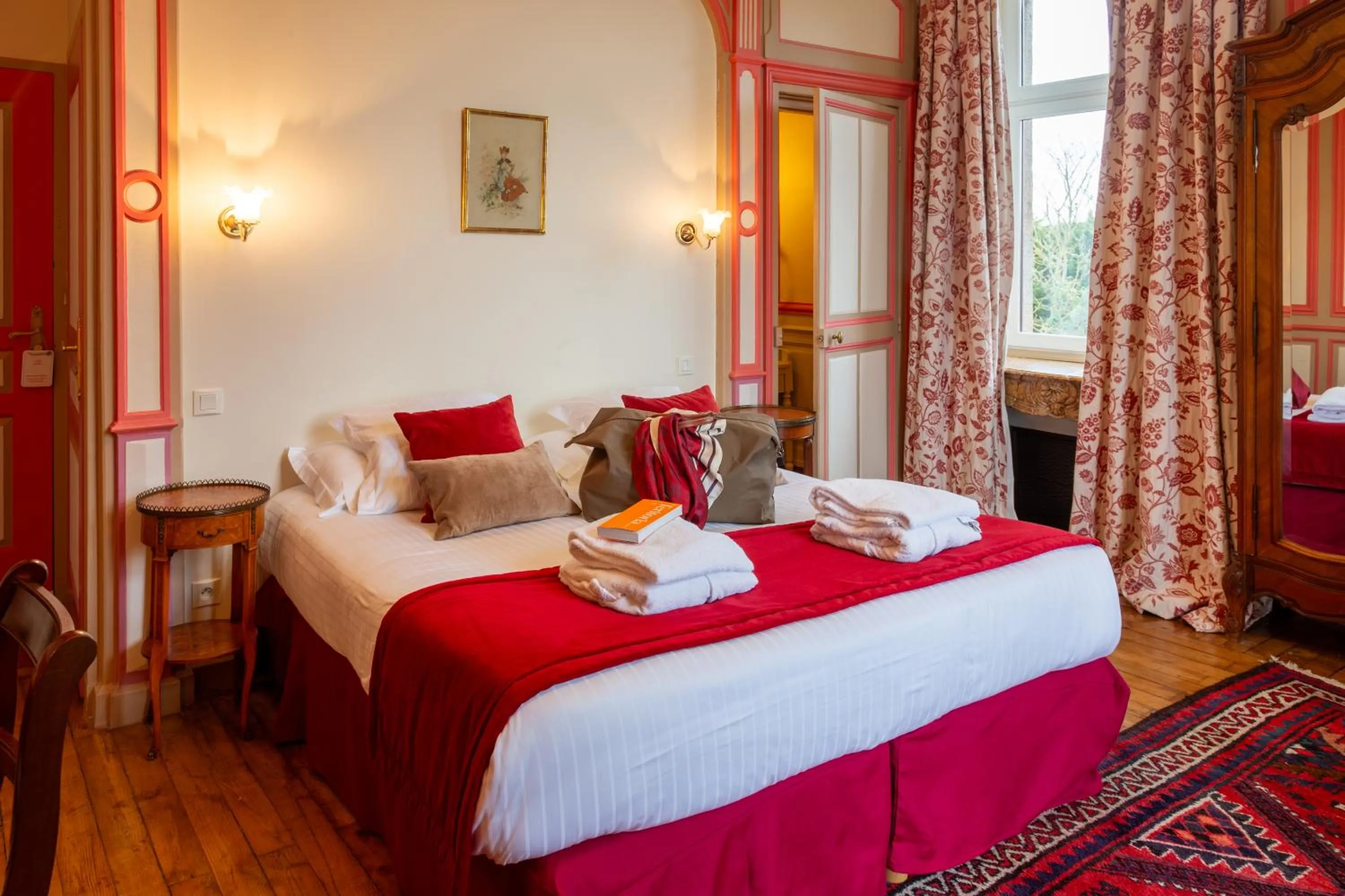 Bed in Château Hôtel Du Colombier