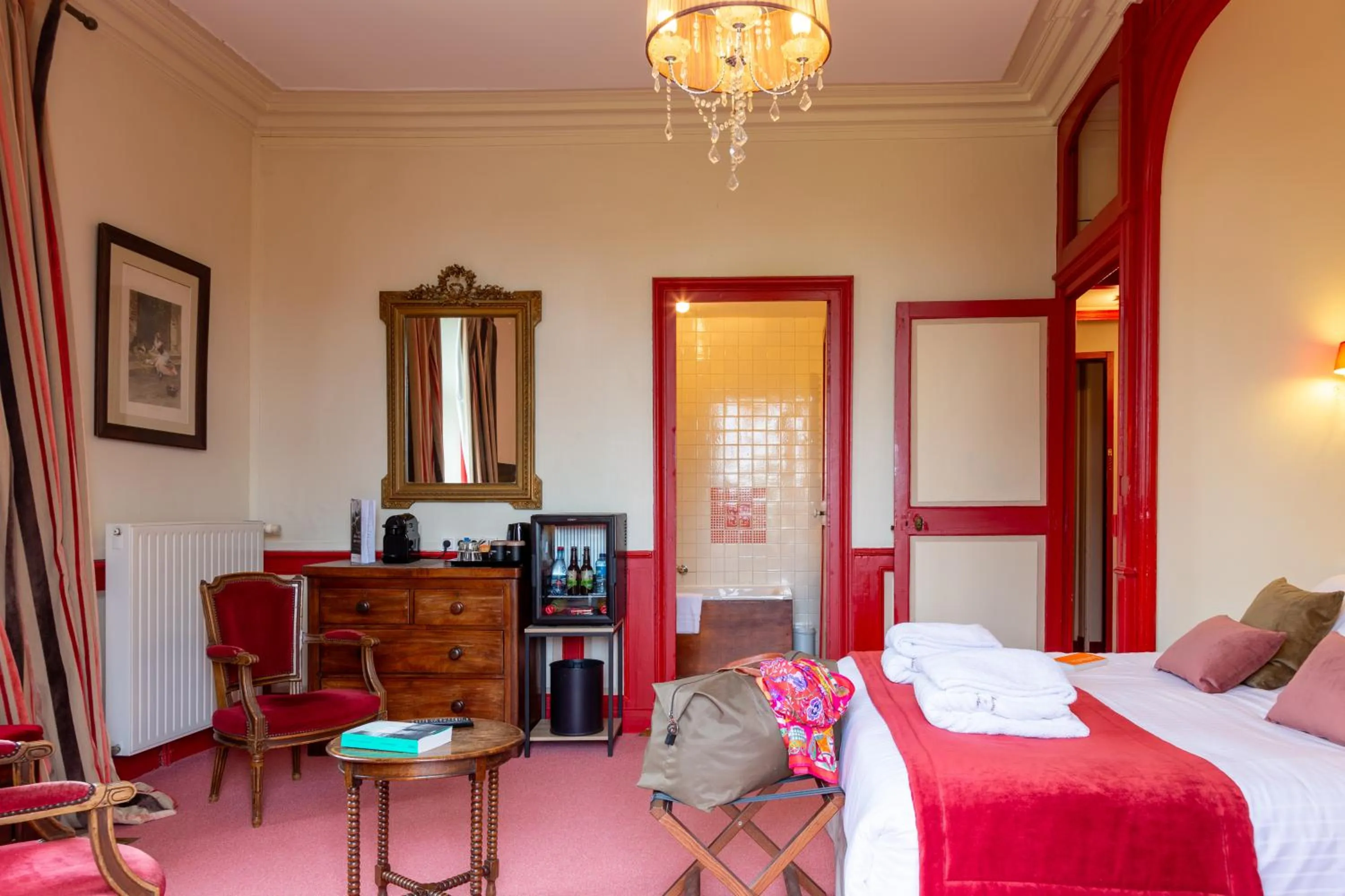 Bed in Château Hôtel Du Colombier