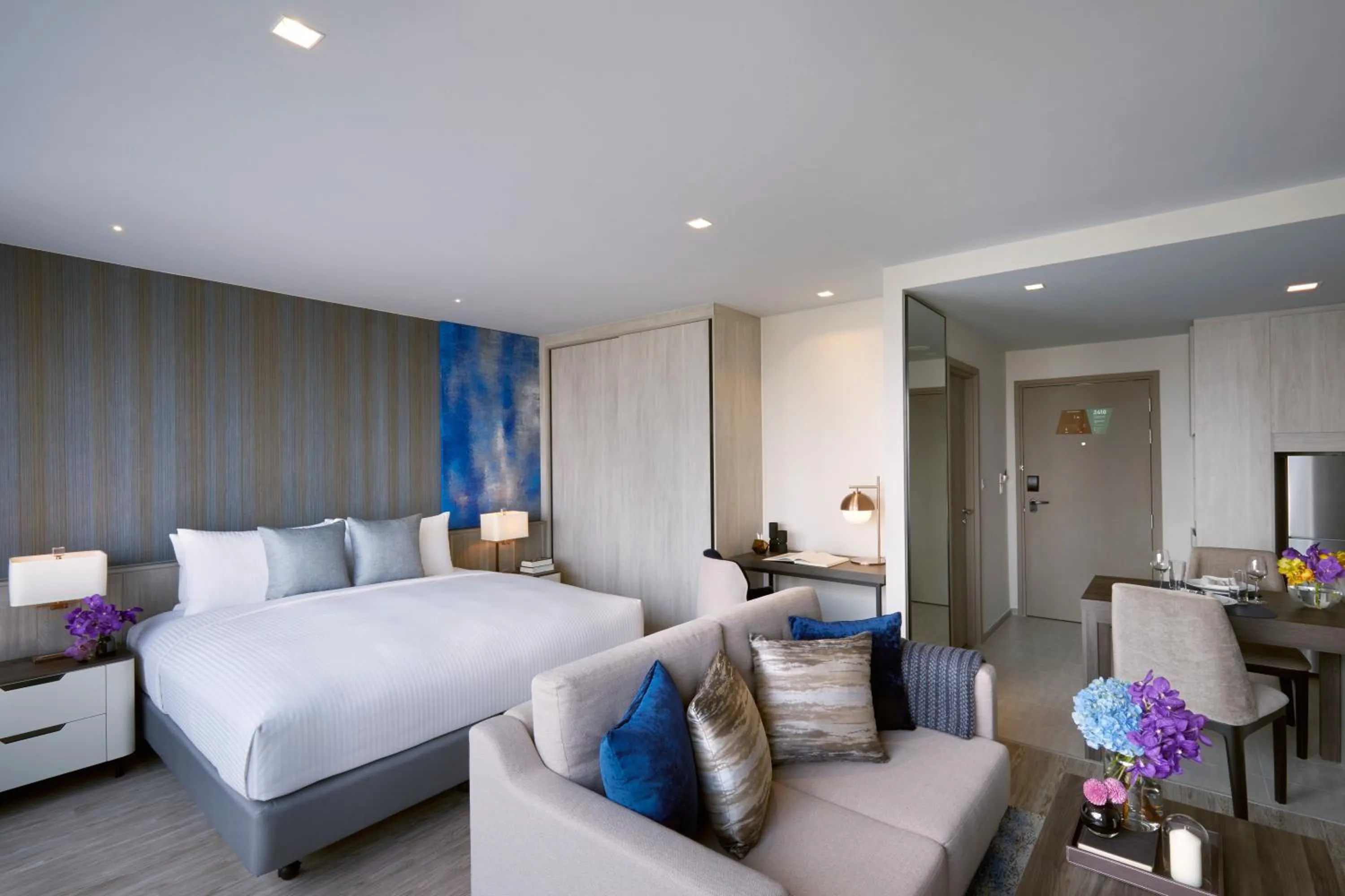 Photo of the whole room, Bed in Somerset Rama 9 Bangkok