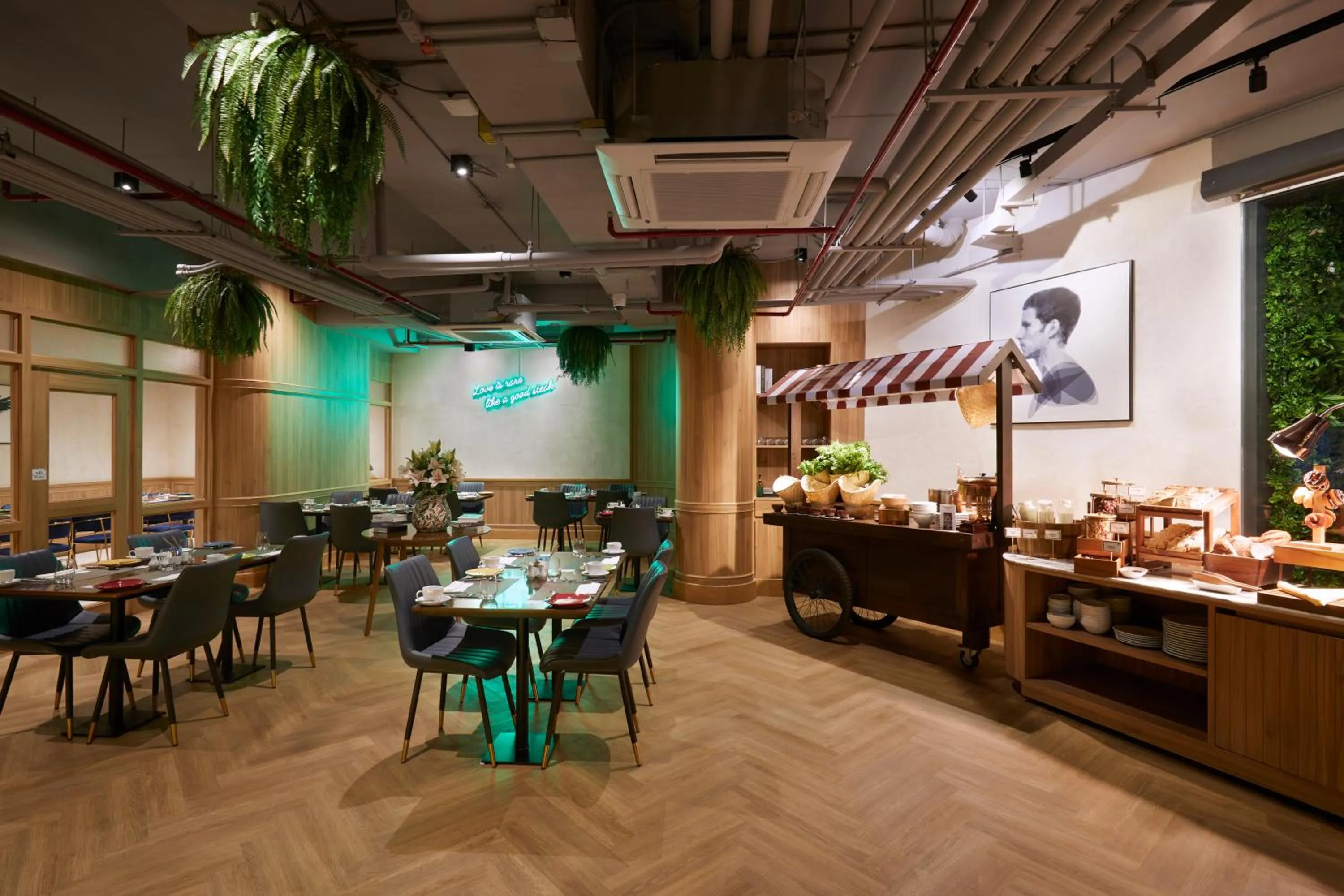 Restaurant/places to eat in Somerset Rama 9 Bangkok