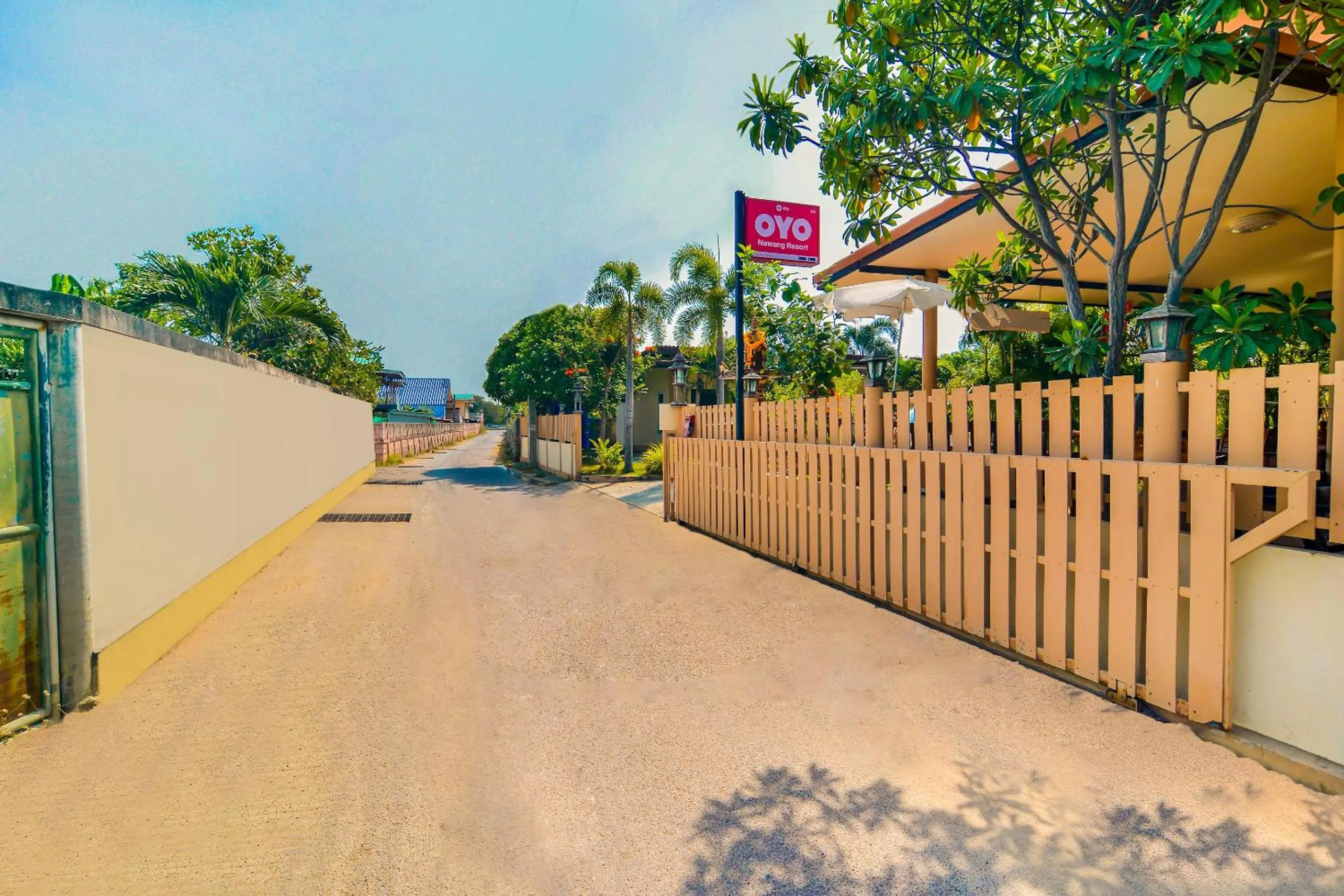 Facade/entrance in OYO 607 Nawang Resort