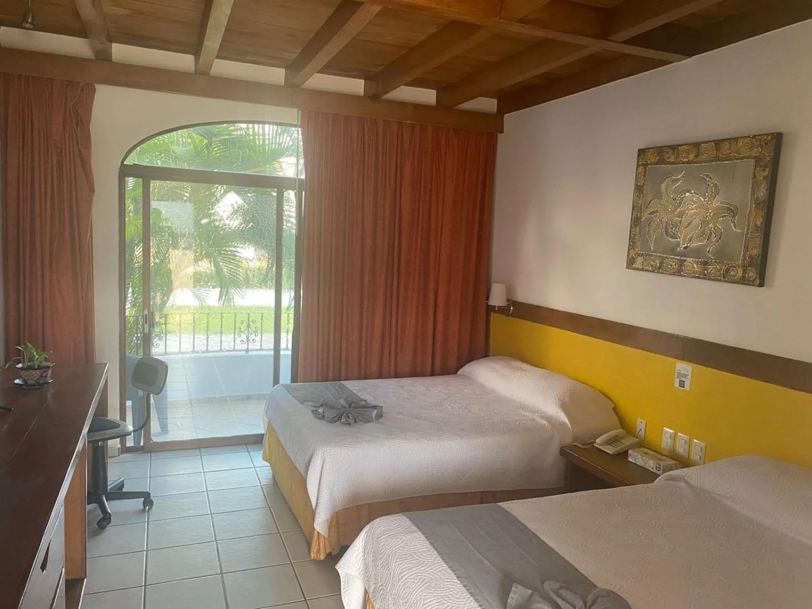 Photo of the whole room, Bed in Hotel Pez Vela