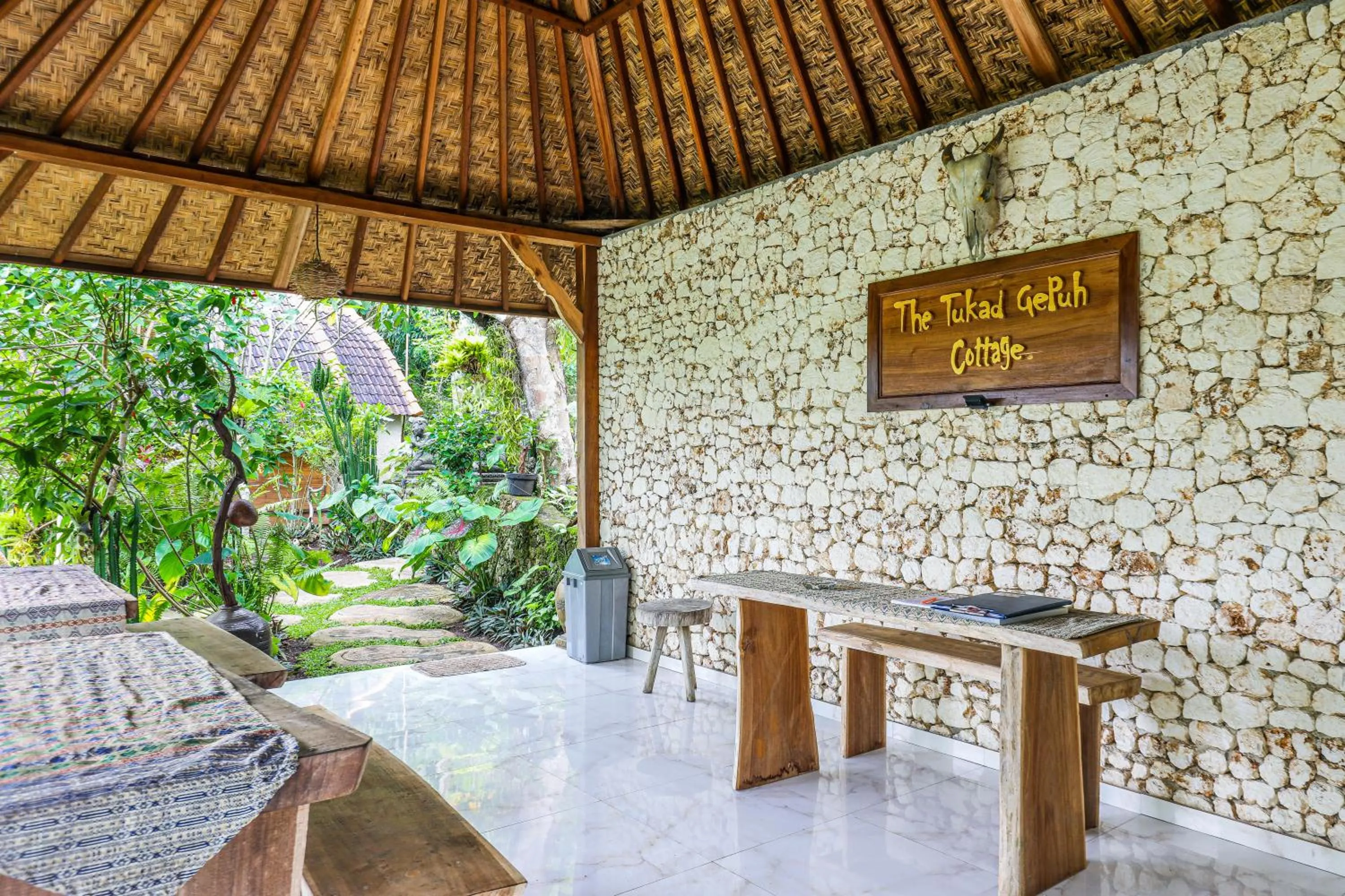 Restaurant/places to eat in The Tukad Gepuh Cottage and Resto