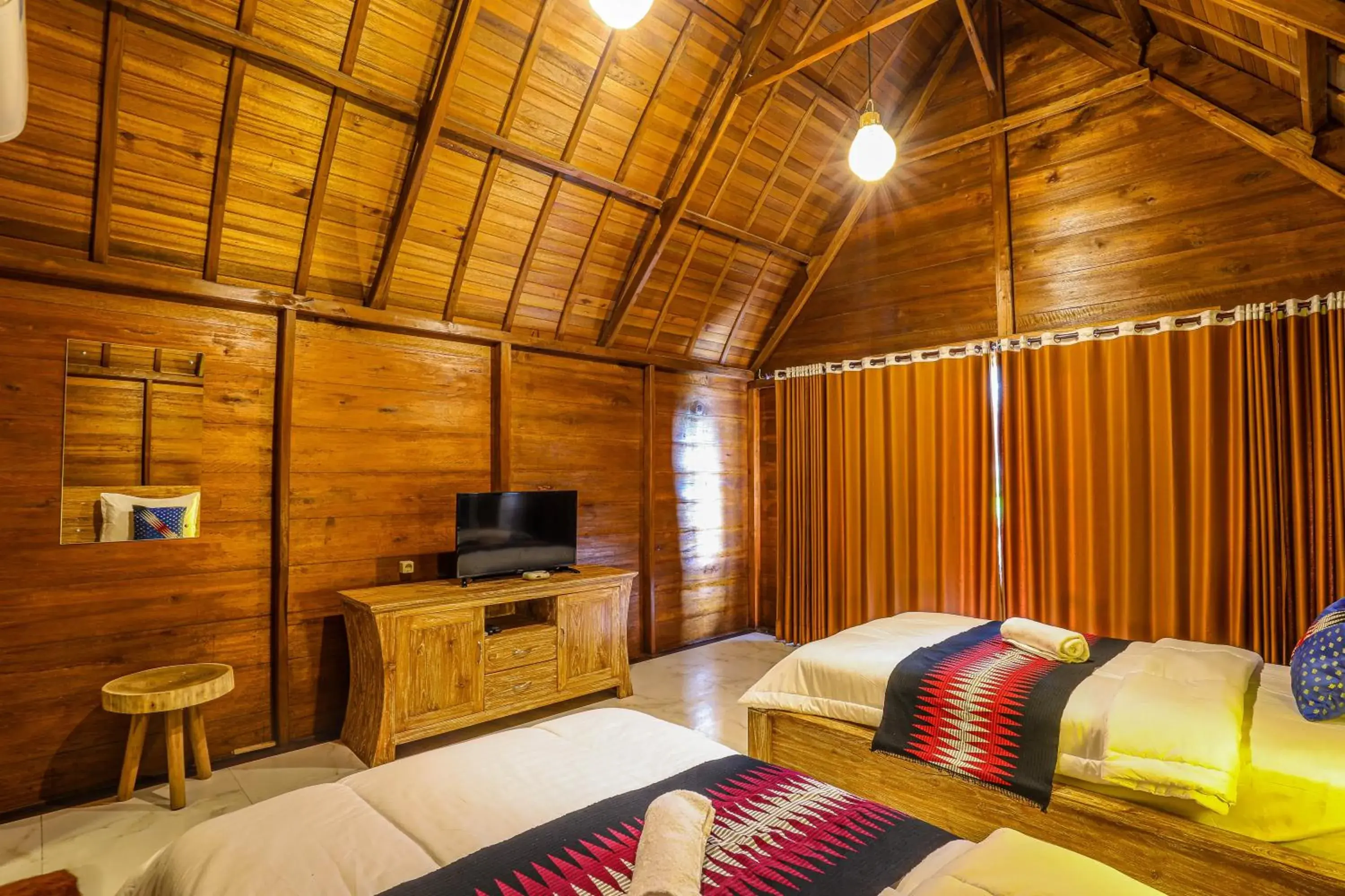 Deluxe Twin Room in The Tukad Gepuh Cottage and Resto Deluxe Twin Room in The Tukad Gepuh Cottage and Resto