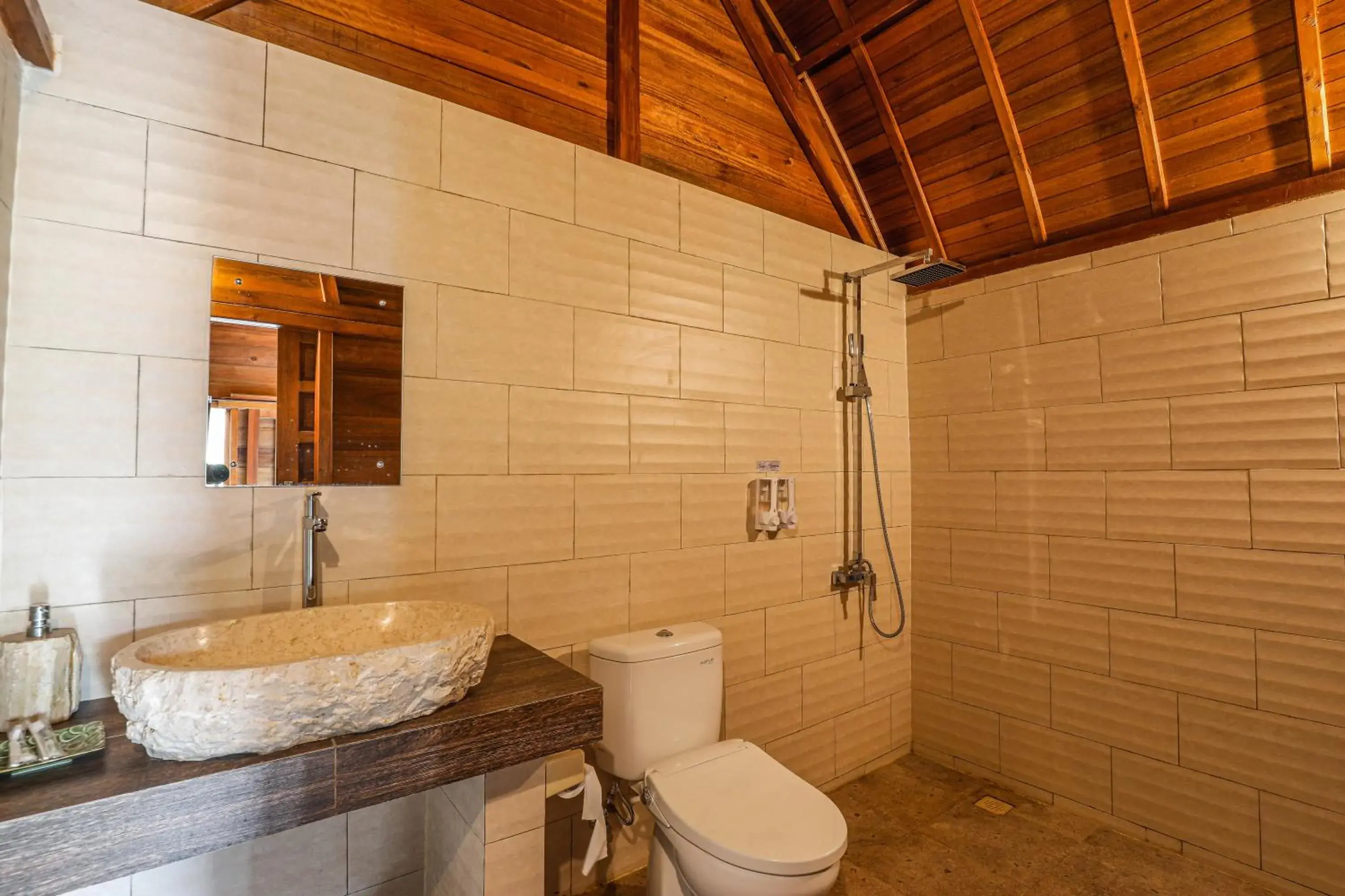 Deluxe Twin Room in The Tukad Gepuh Cottage and Resto Deluxe Twin Room in The Tukad Gepuh Cottage and Resto