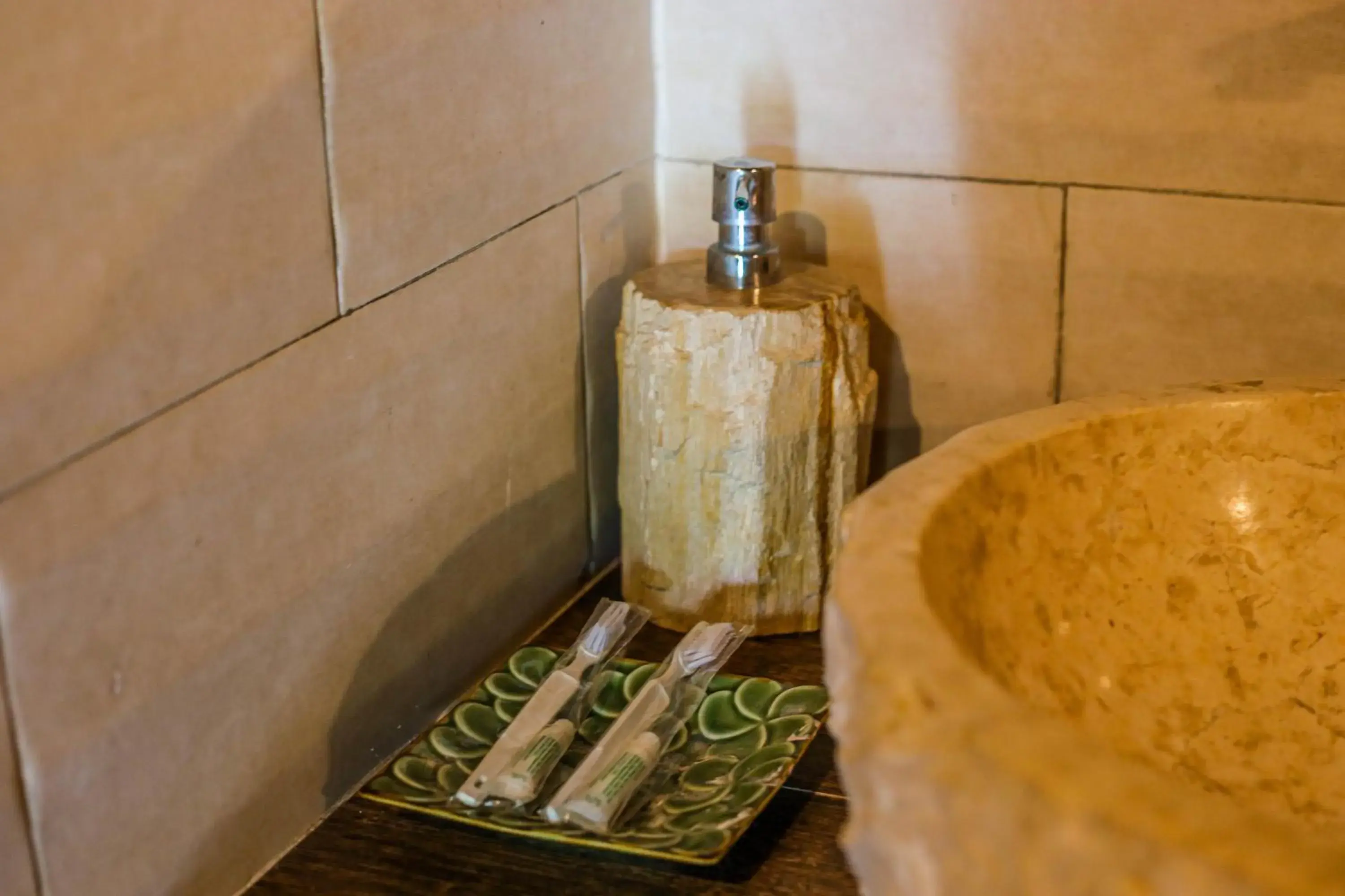 Deluxe Twin Room in The Tukad Gepuh Cottage and Resto Deluxe Twin Room in The Tukad Gepuh Cottage and Resto