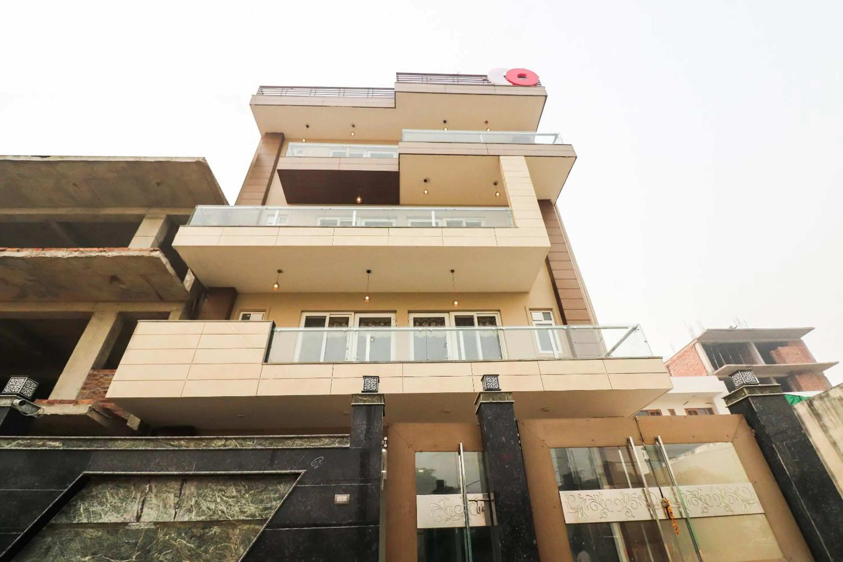 Facade/entrance in Collection O Green Leaf Residency