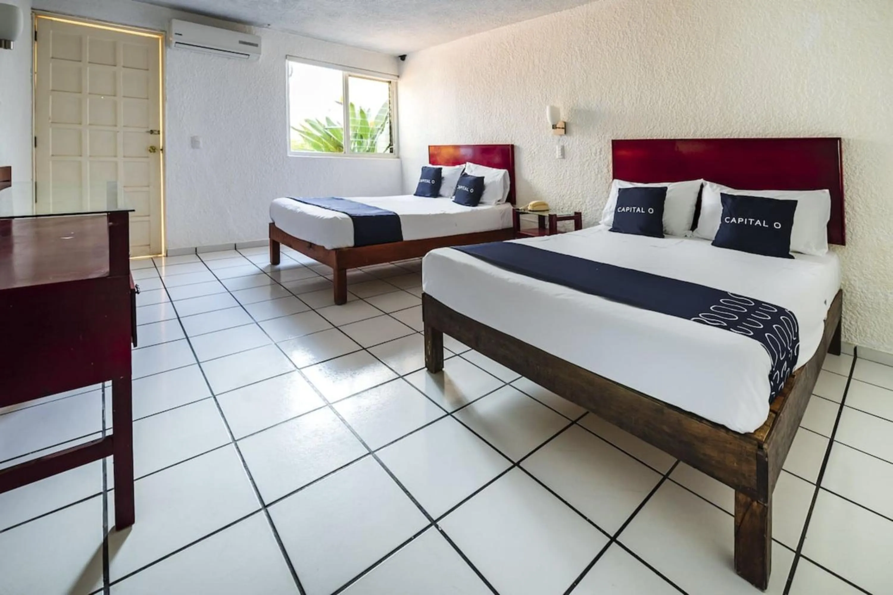 Bedroom, Bed in Capital O Colón, Ciudad Guzmán Jalisco