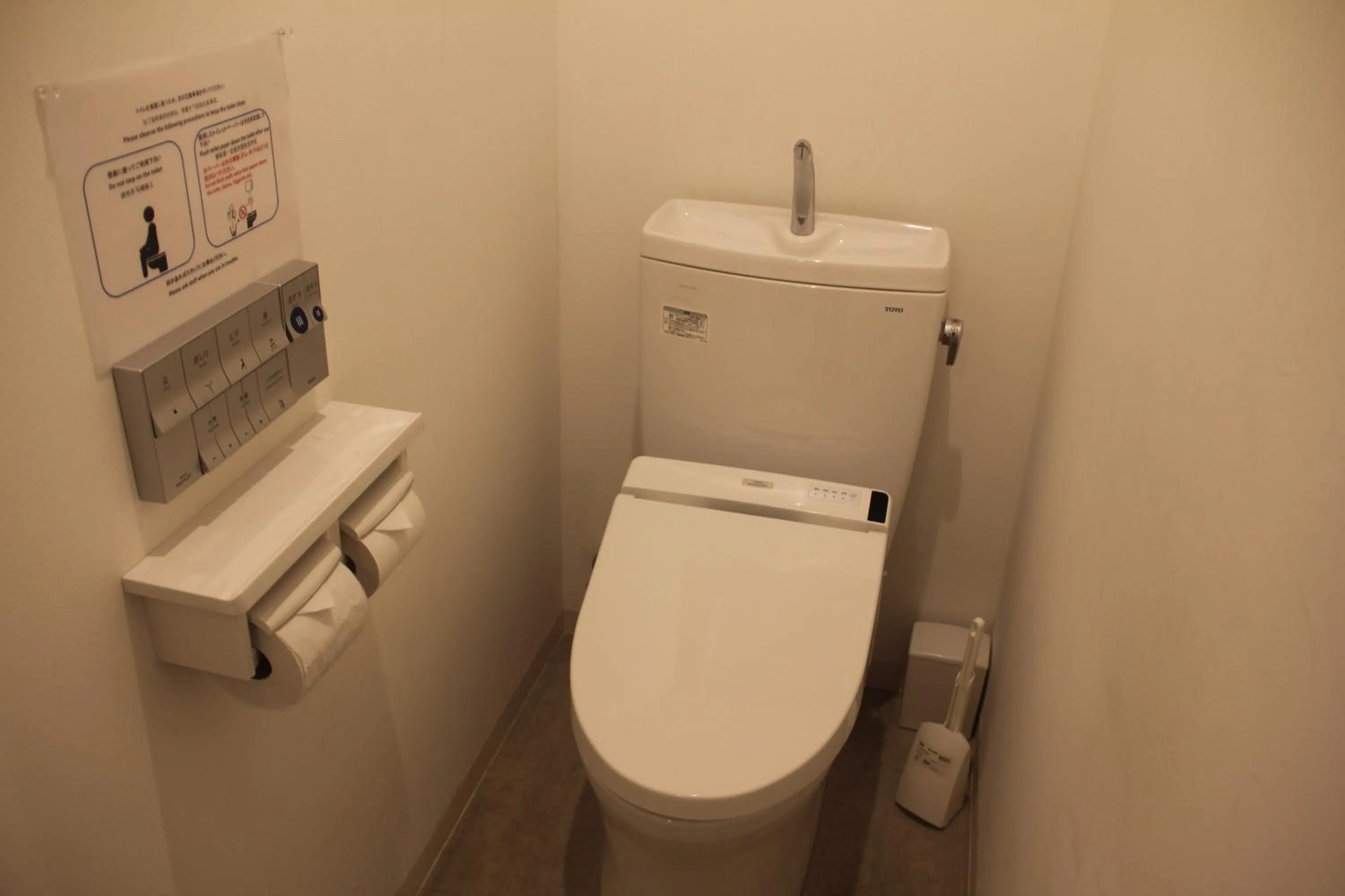 Toilet in THE NEXT DOOR Dormitory & Private Hostel