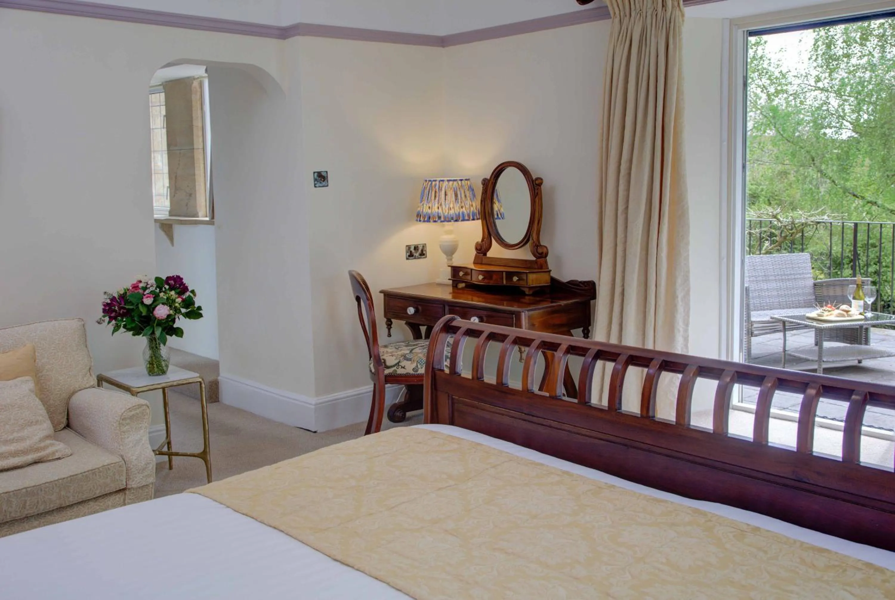 Photo of the whole room, Bed in The Grange at Oborne