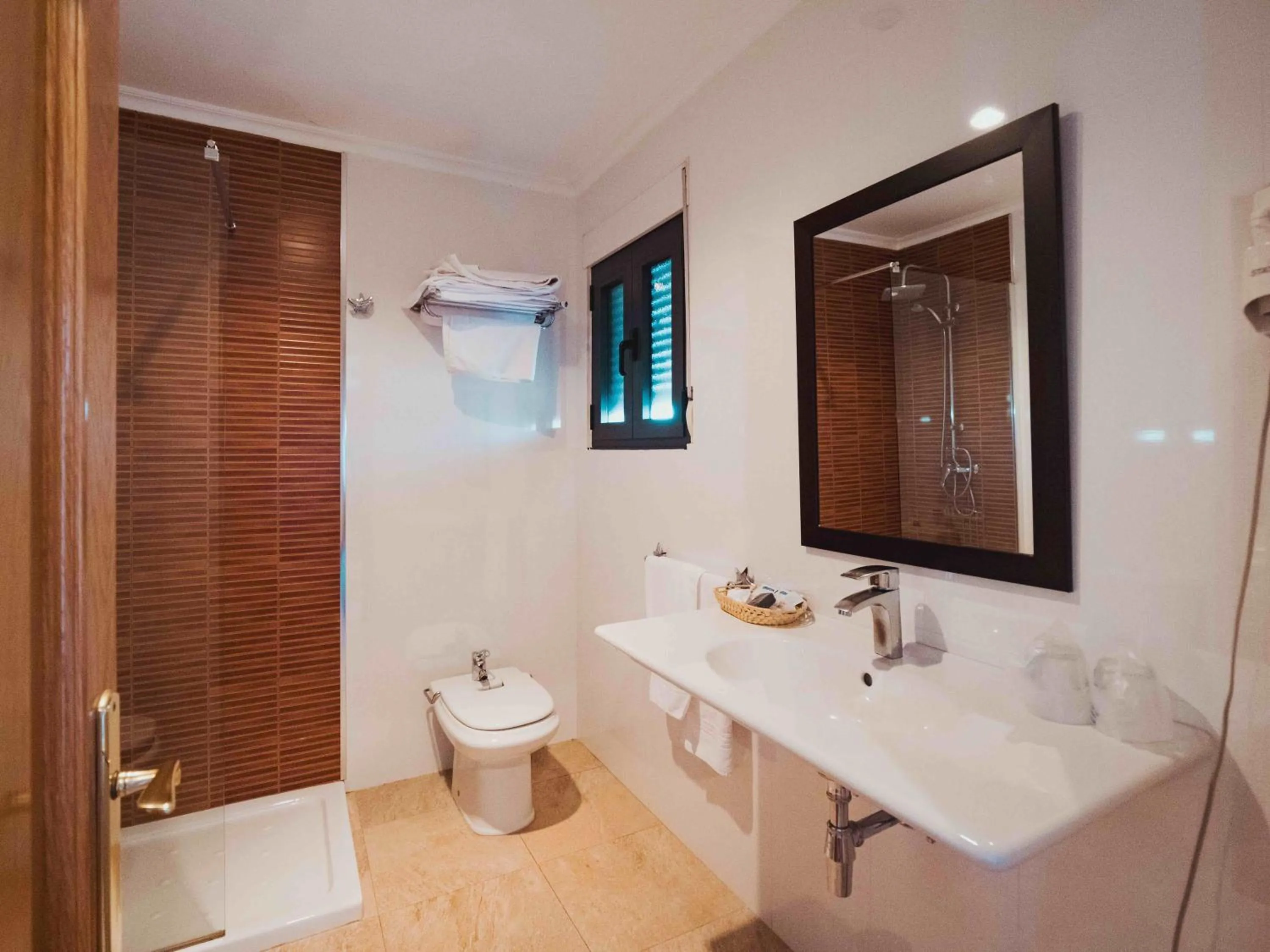 Toilet in Hotel Doña Carmen