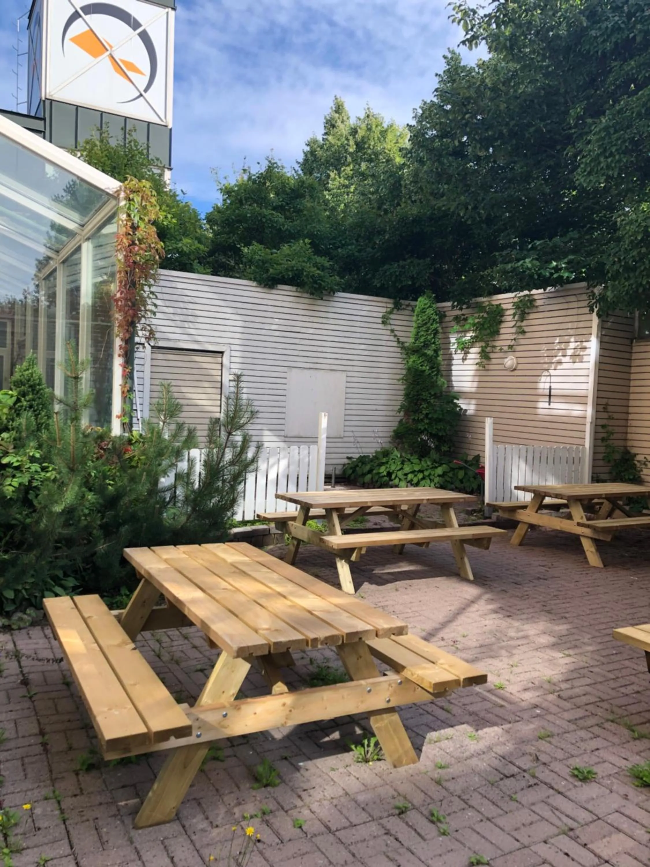 Patio in West Side Hotel