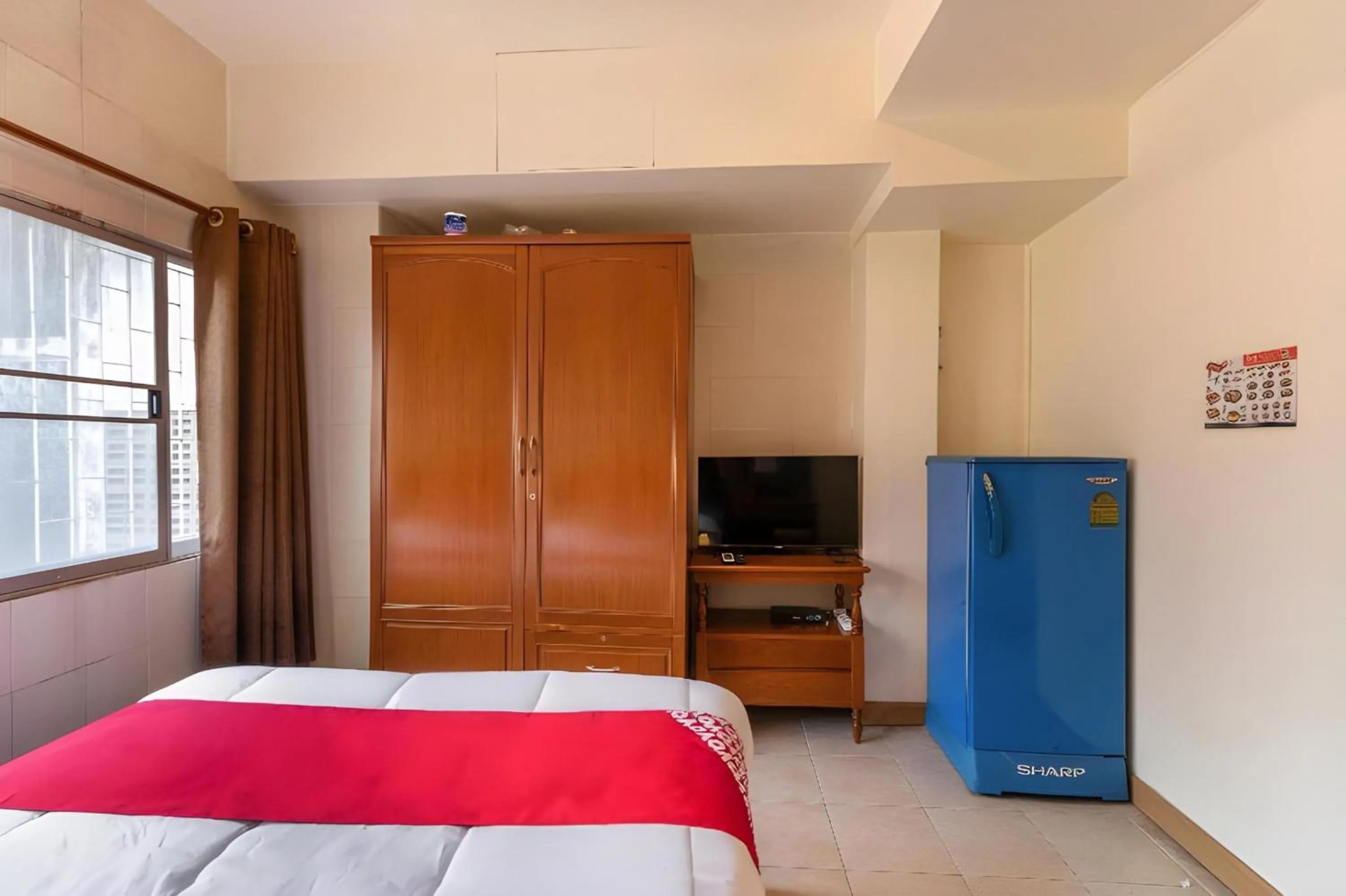 Photo of the whole room, Bed in OYO 583 Sweethome Guest House