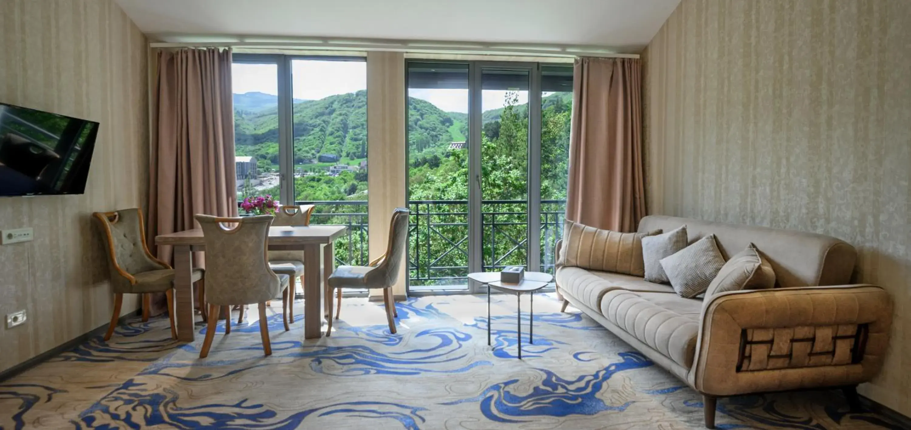 Junior Suite with Mountain View in Aurora Resort Tsaghkadzor, By One Junior Suite with Mountain View in Aurora Resort Tsaghkadzor, By One