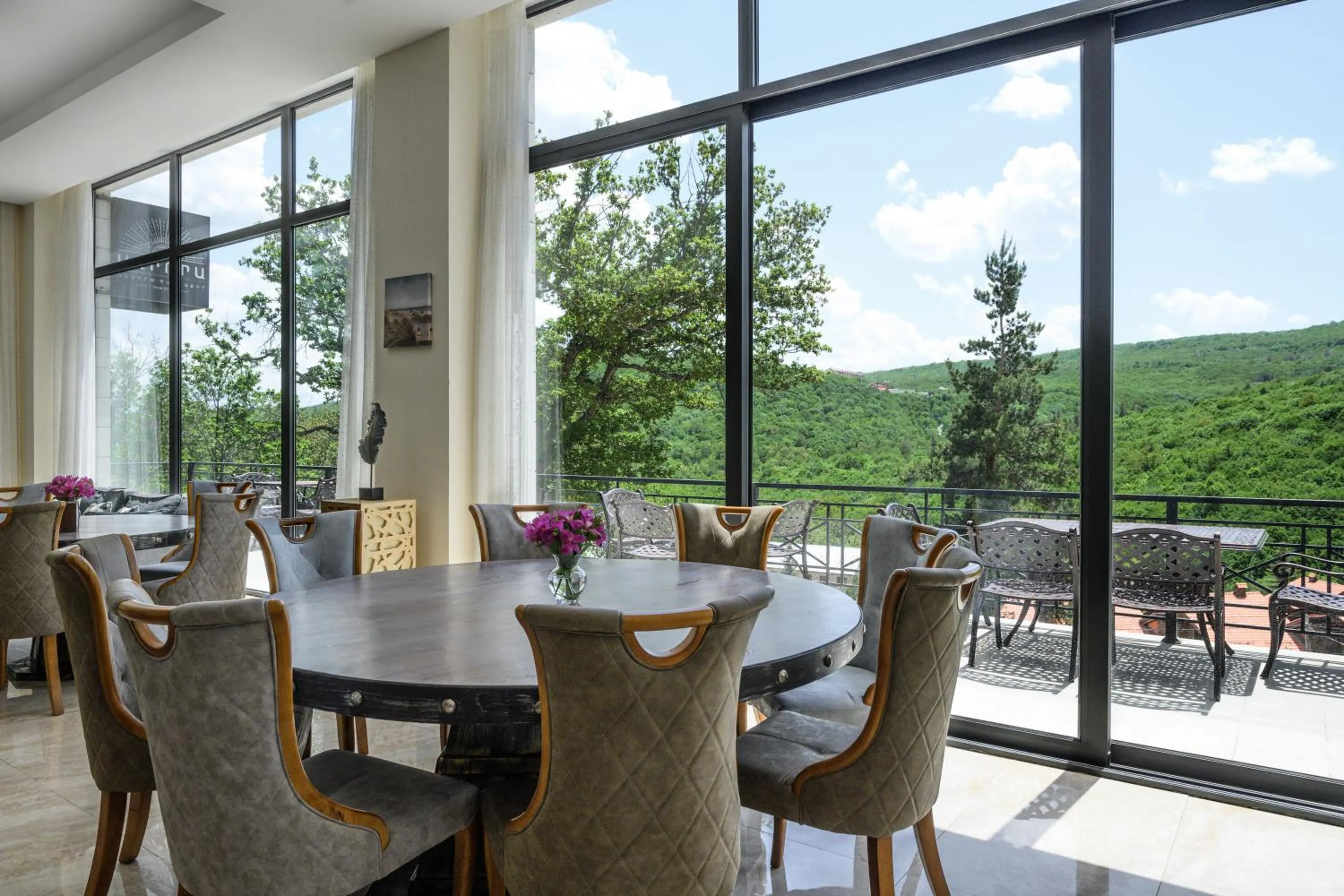 Restaurant/places to eat in Aurora Resort Tsaghkadzor, By One