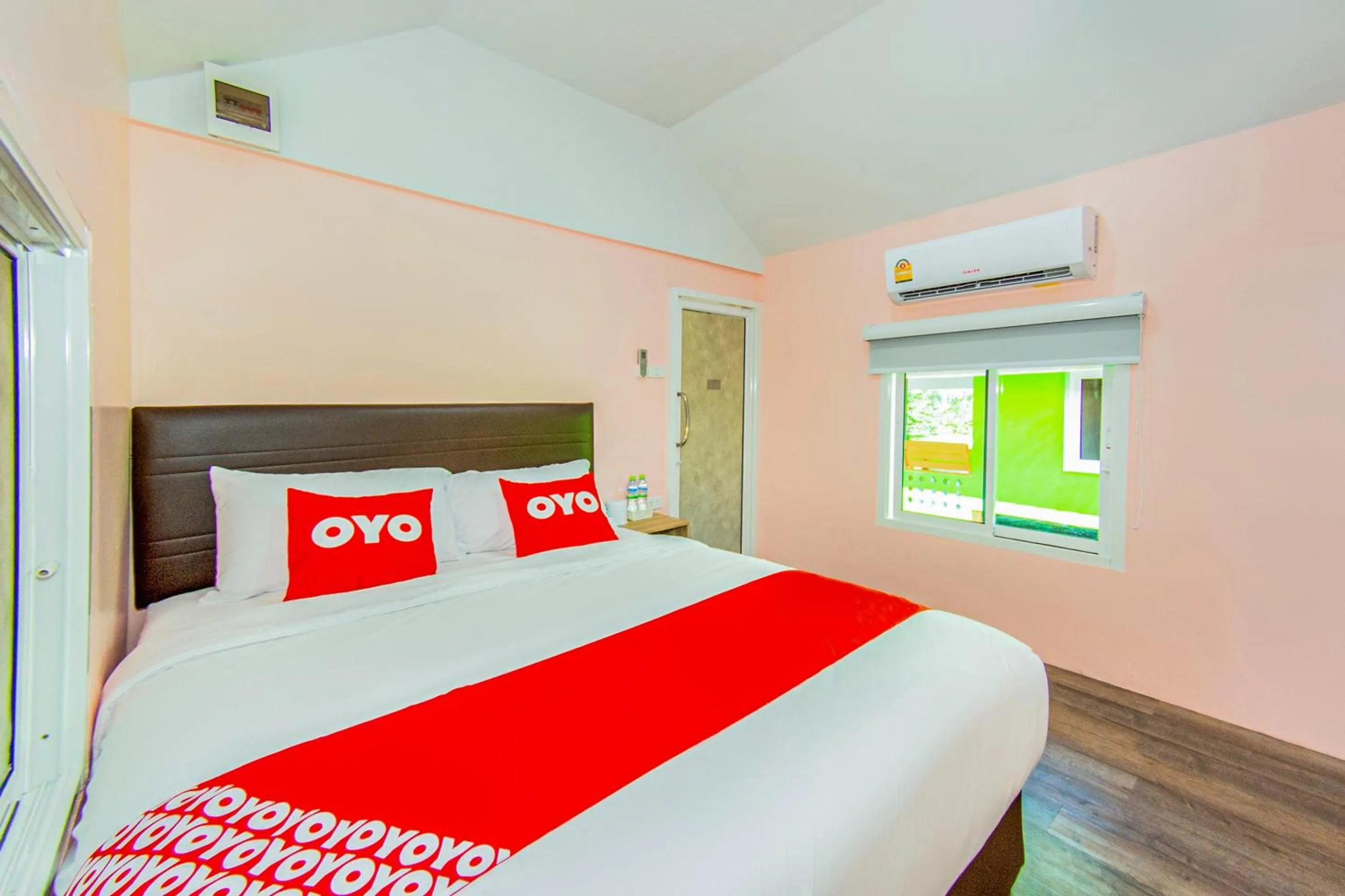 Bedroom, Bed in OYO 578 PJ Resort And Snooker Club