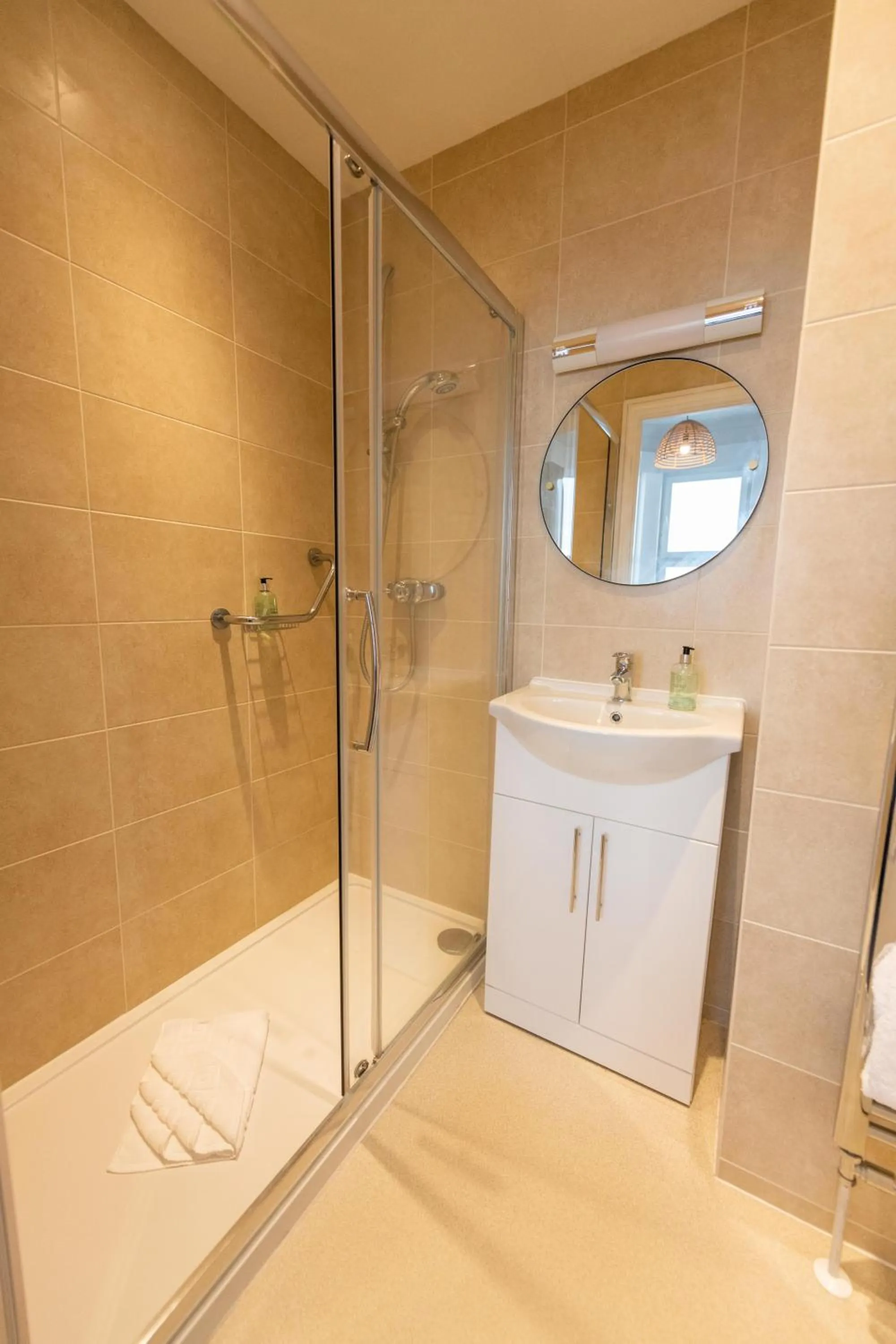 Bathroom in The Kingswood Hotel