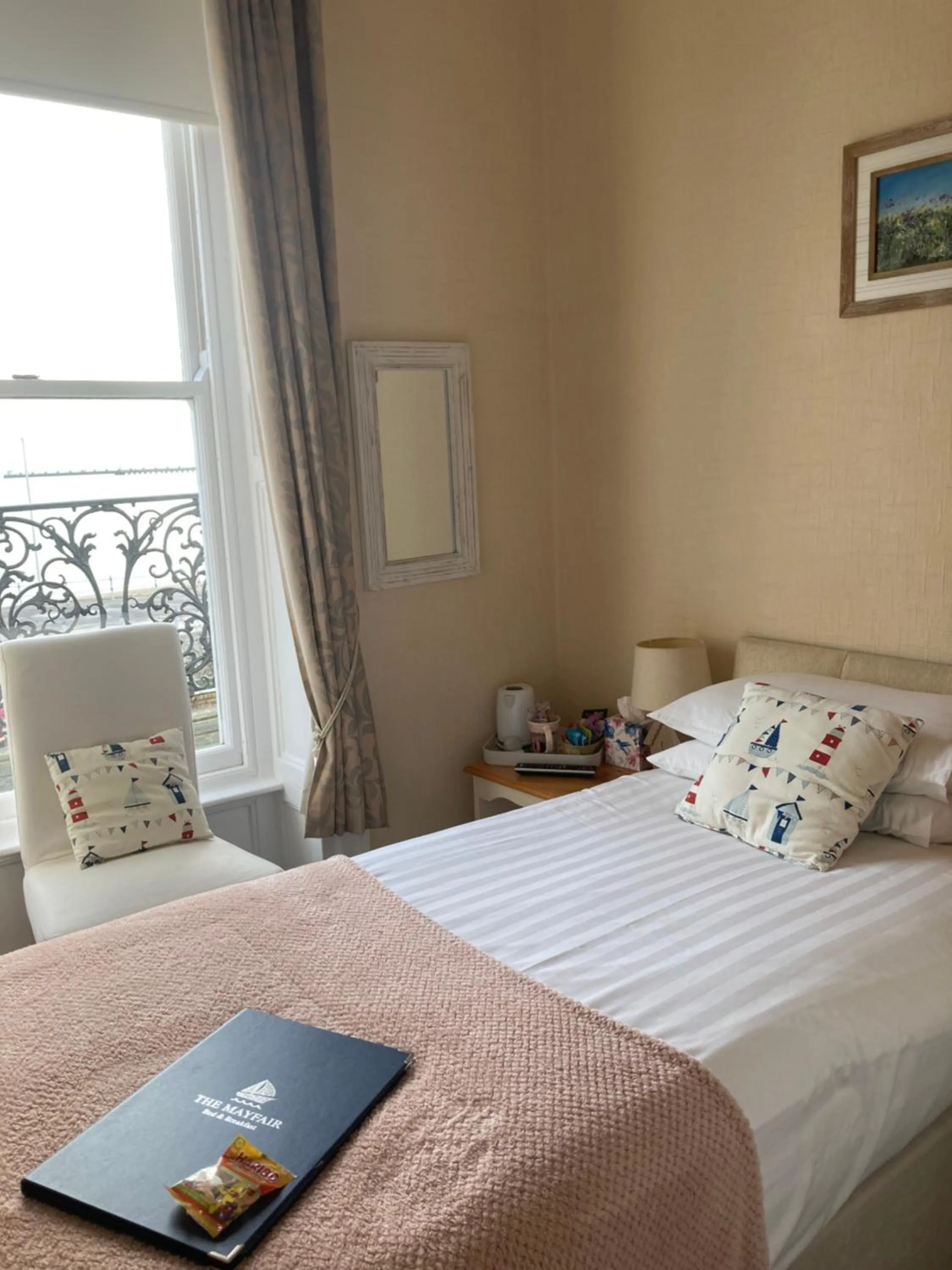 Photo of the whole room, Bed in The Mayfair