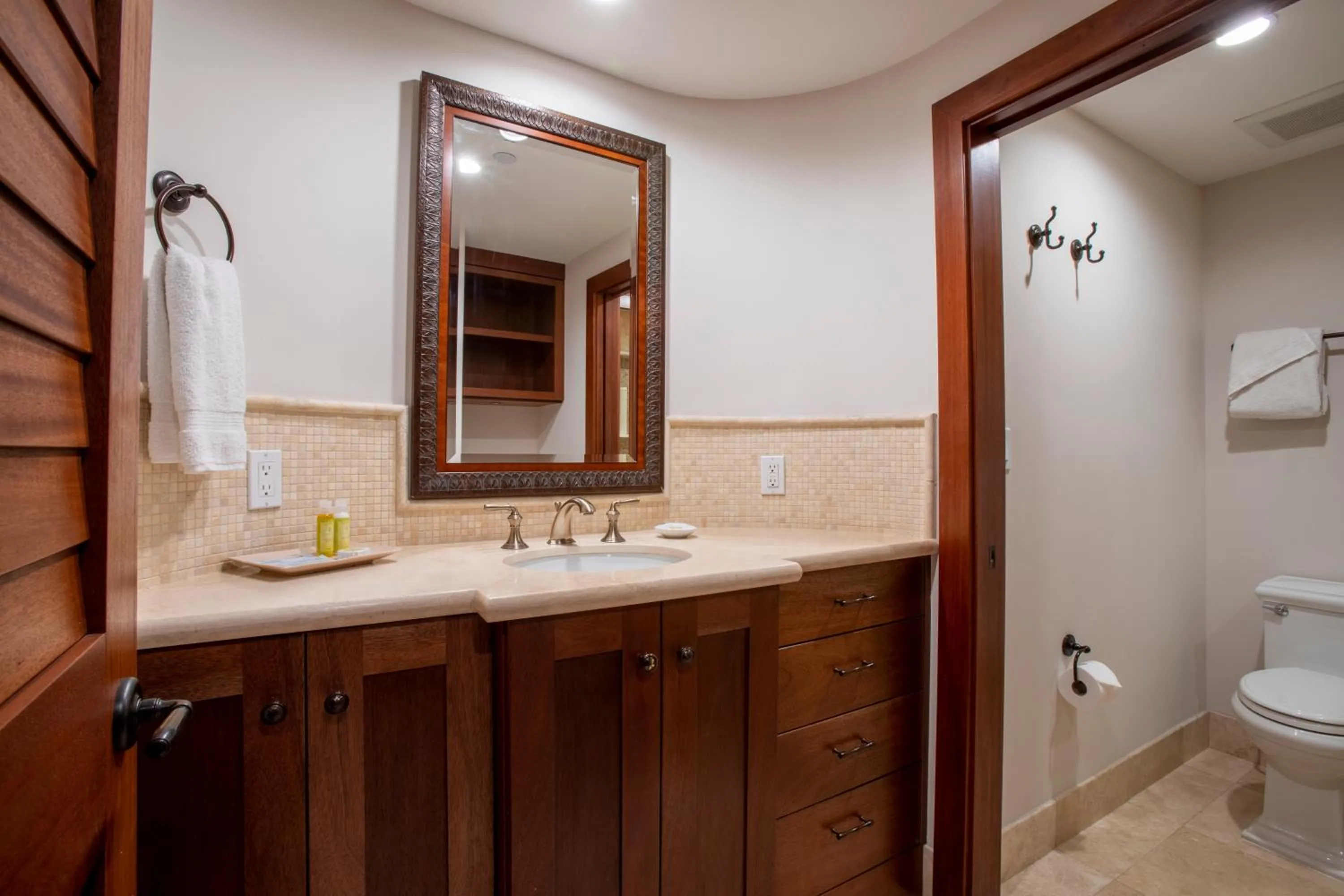 Bathroom in Kaanapali Alii