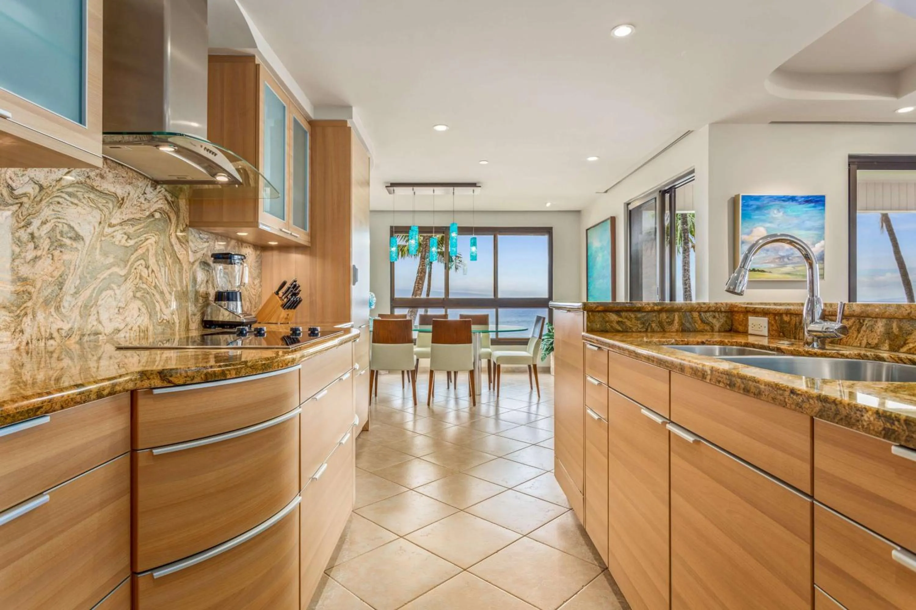 Photo of the whole room in Kaanapali Alii