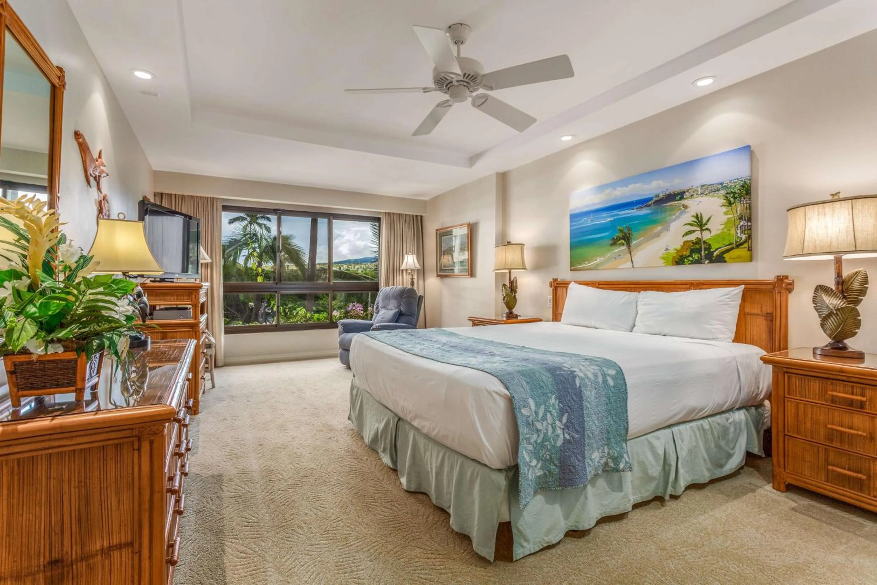 Photo of the whole room in Kaanapali Alii