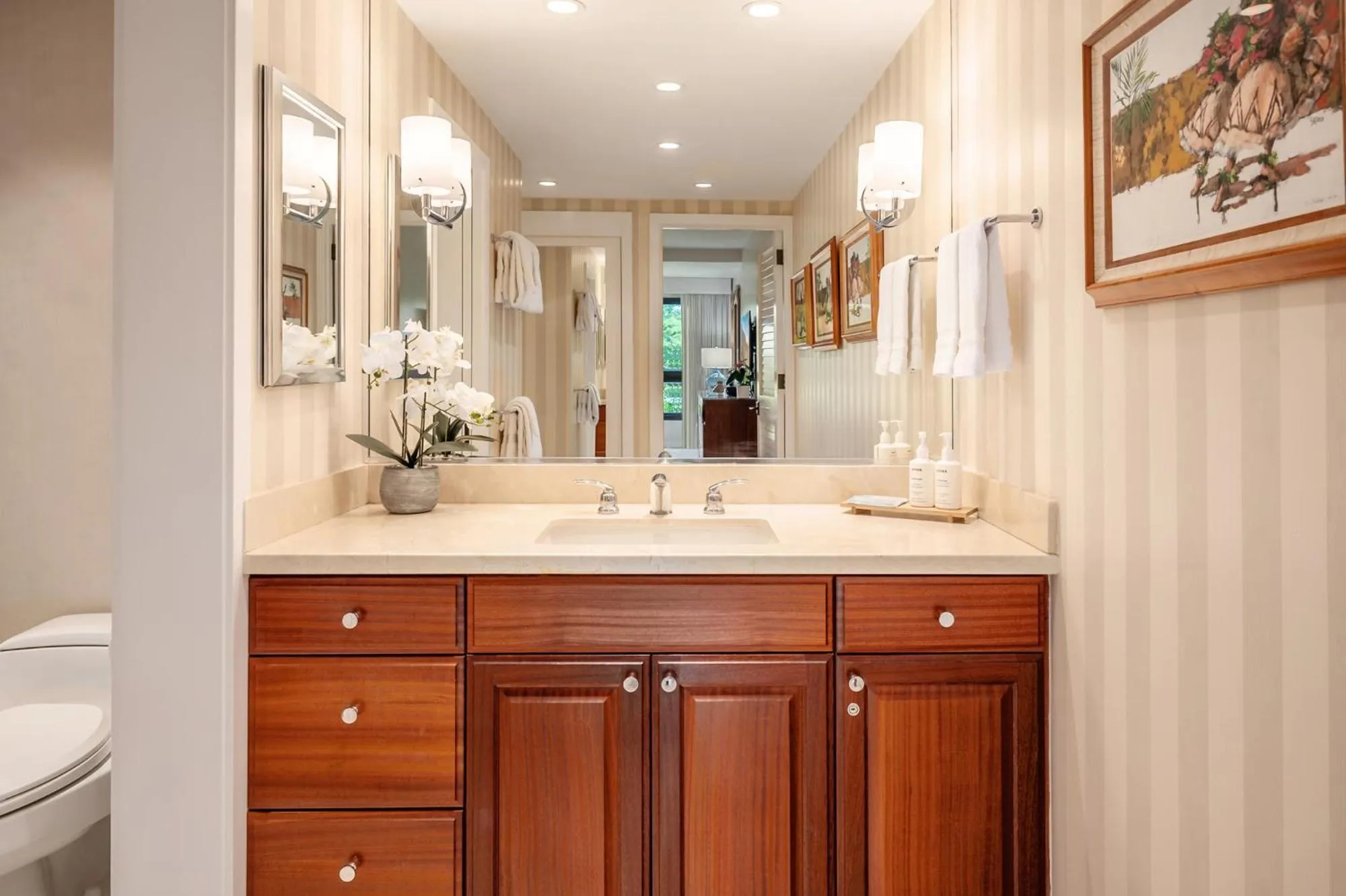Bathroom in Kaanapali Alii