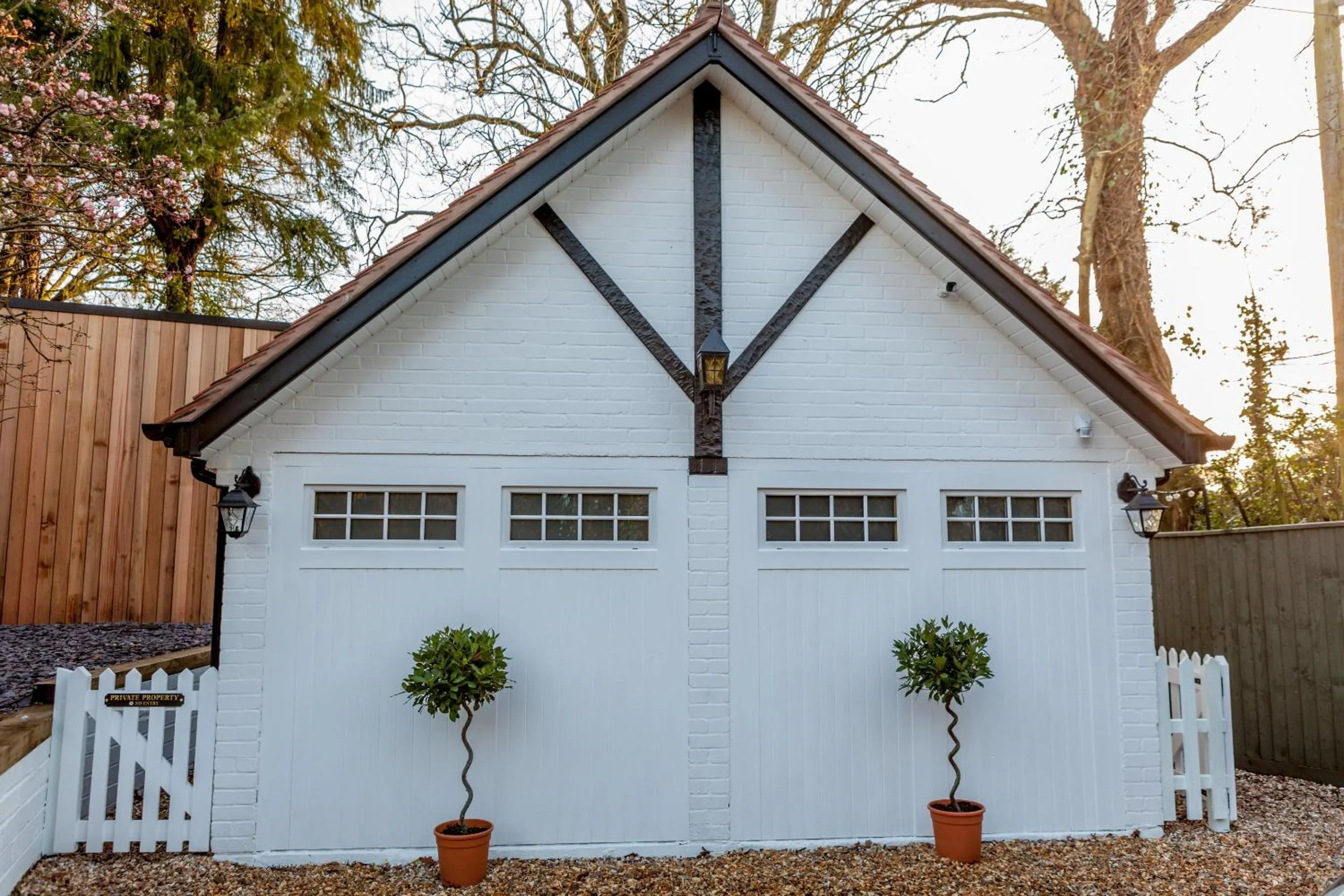 Property building in Thatched Eaves
