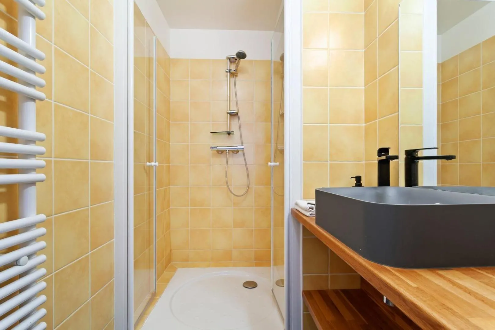 GuestReady - Spacious apartment in the heart of the Marais