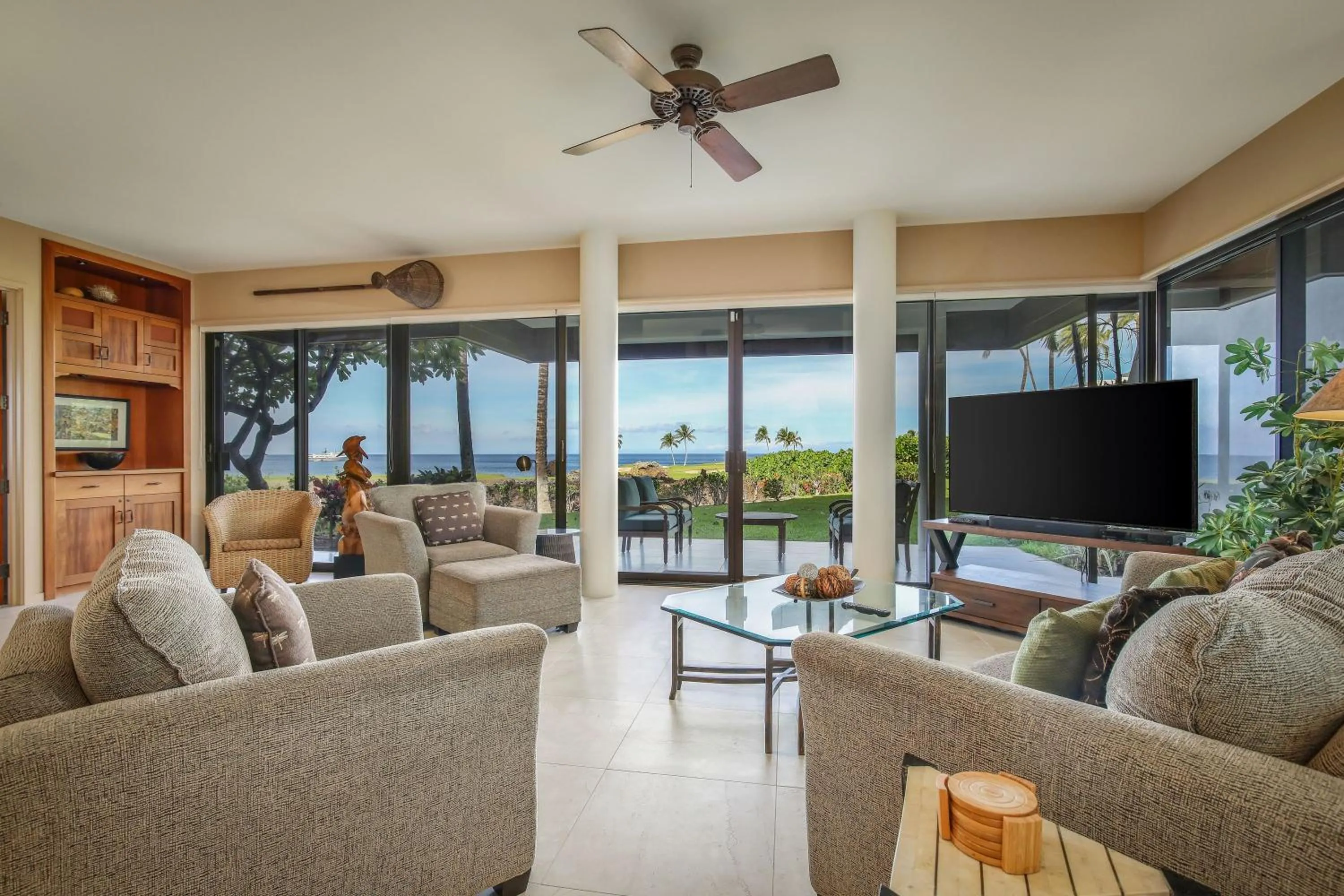 Living room in Mauna Lani Point