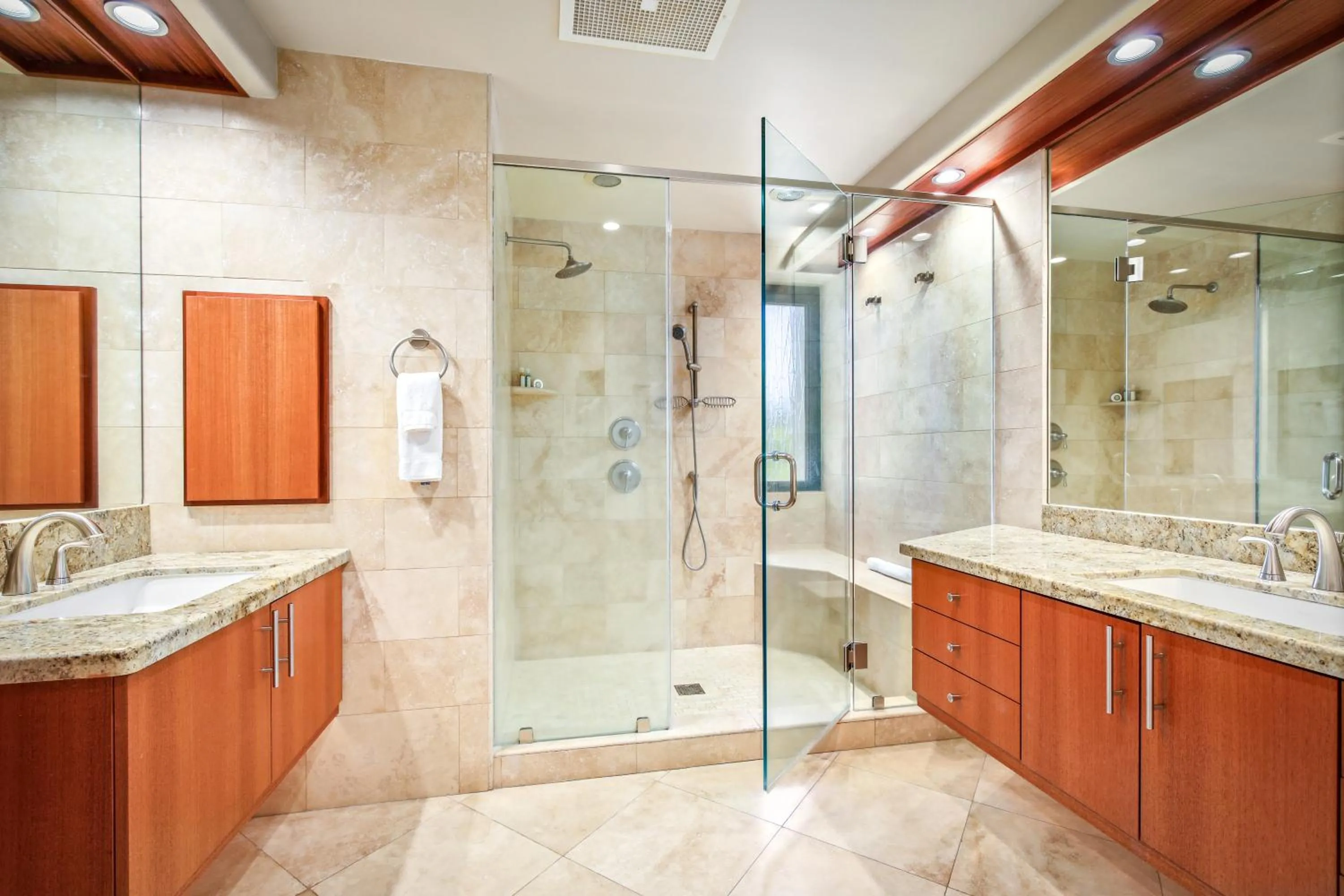 Bathroom in Mauna Lani Point