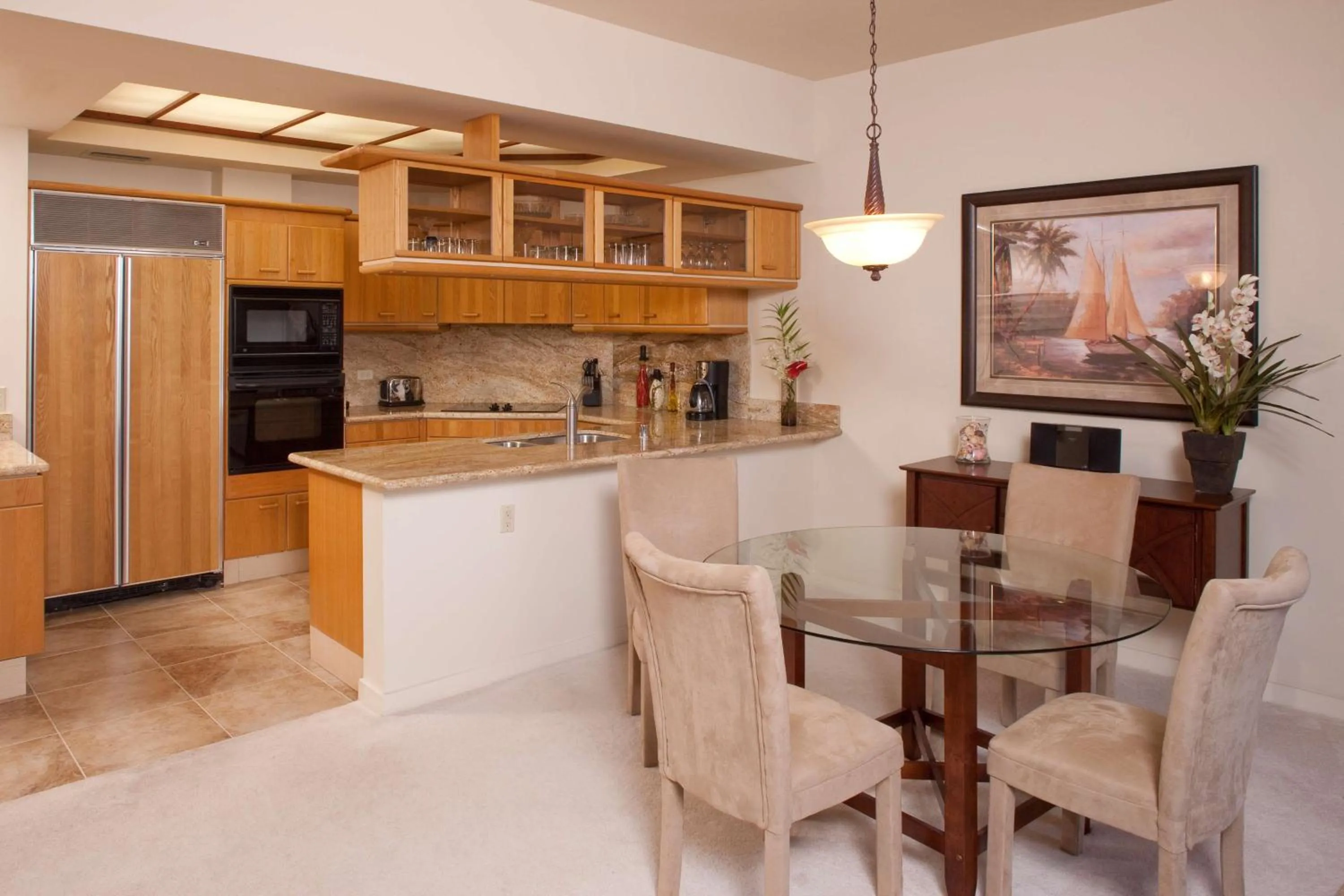 Photo of the whole room in Mauna Lani Point