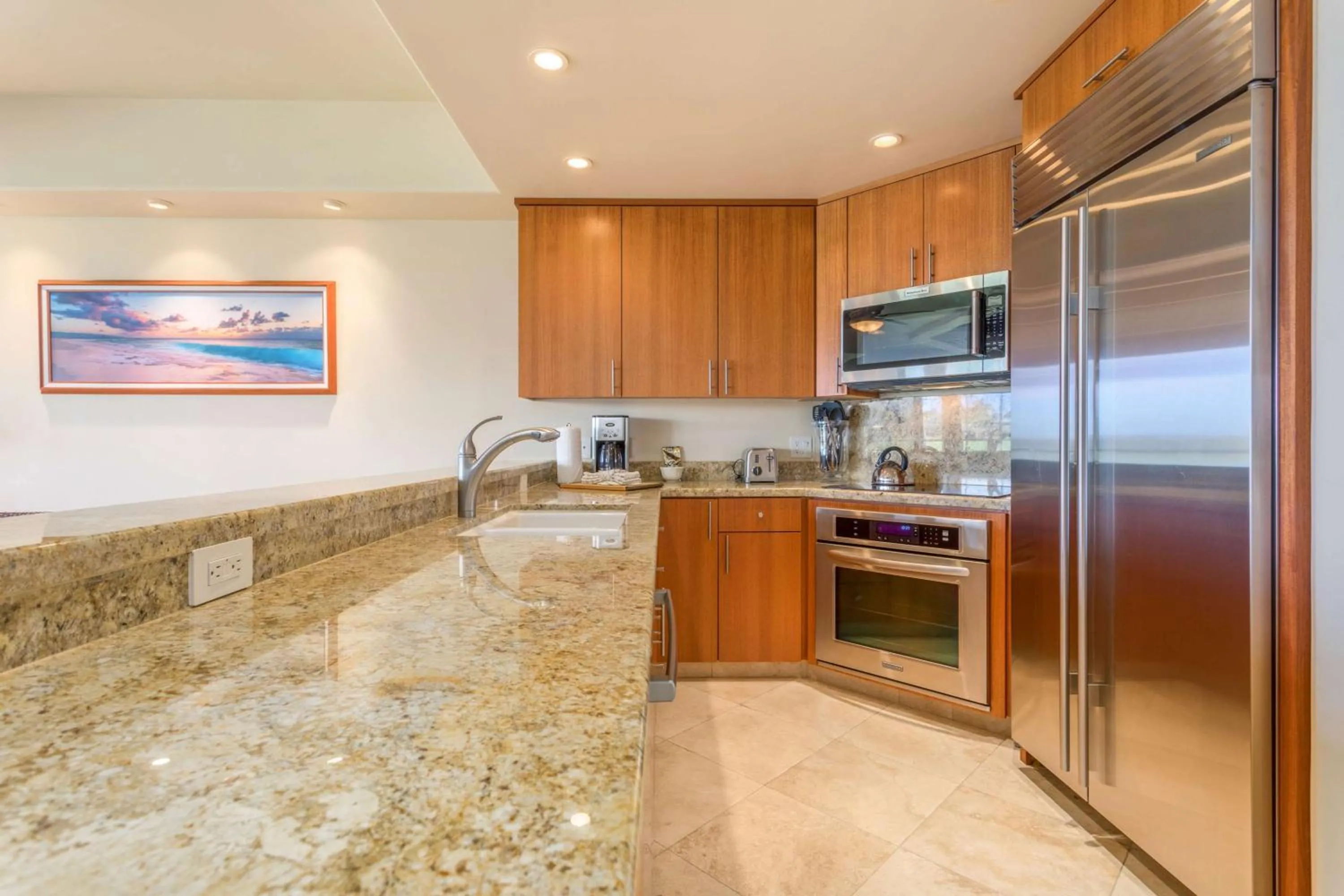 Photo of the whole room in Mauna Lani Point