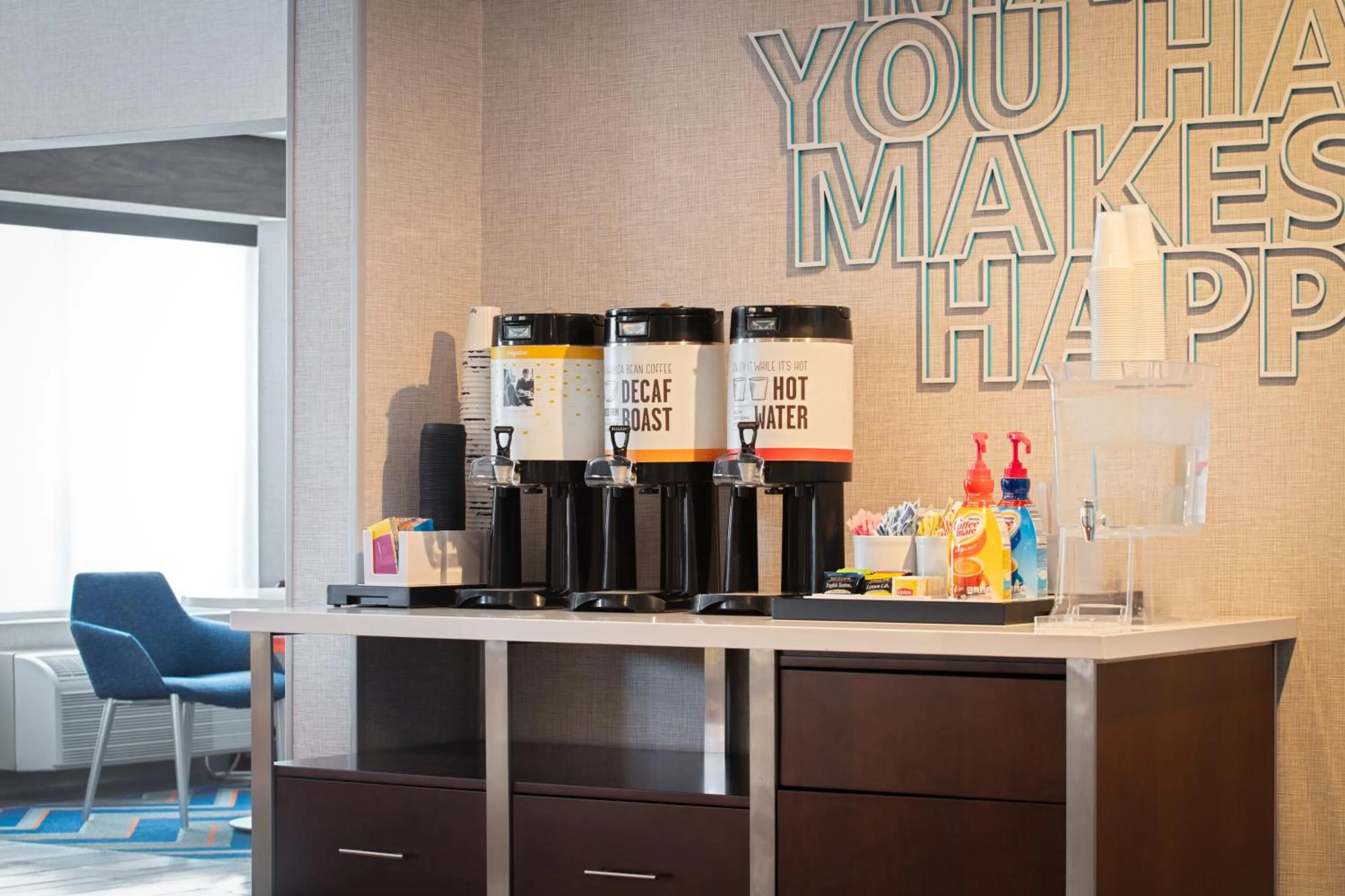 Coffee/tea facilities in Hampton Inn Phoenix Airport North