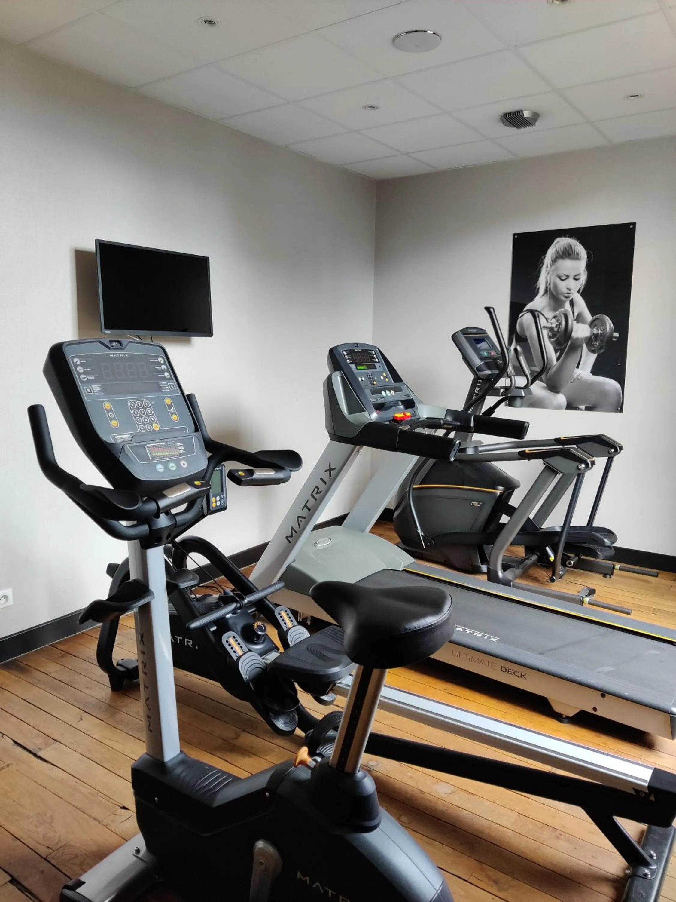 Fitness centre/facilities in The Originals Boutique, Hôtel de l'Univers, Montluçon