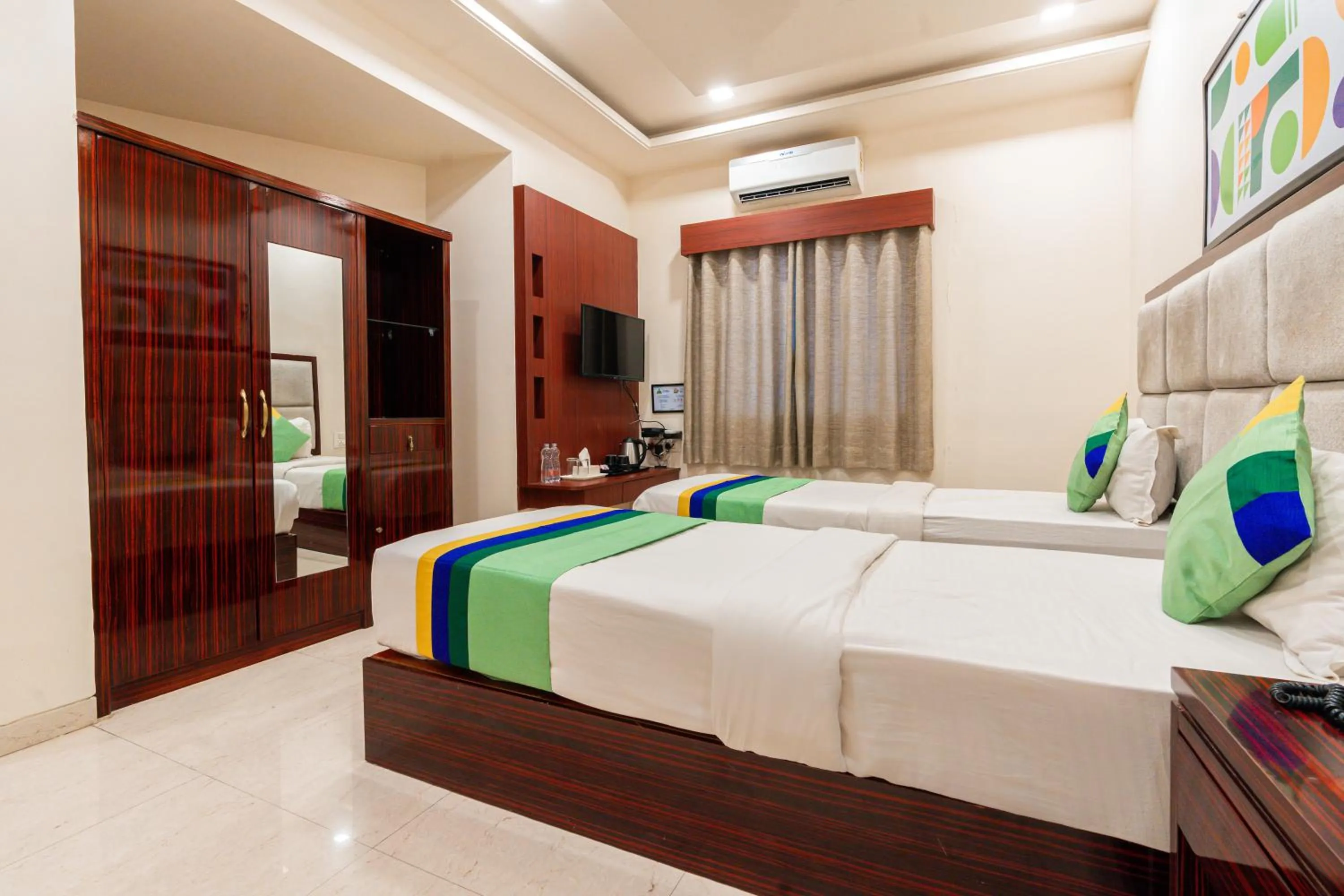 Bed in Treebo Westview