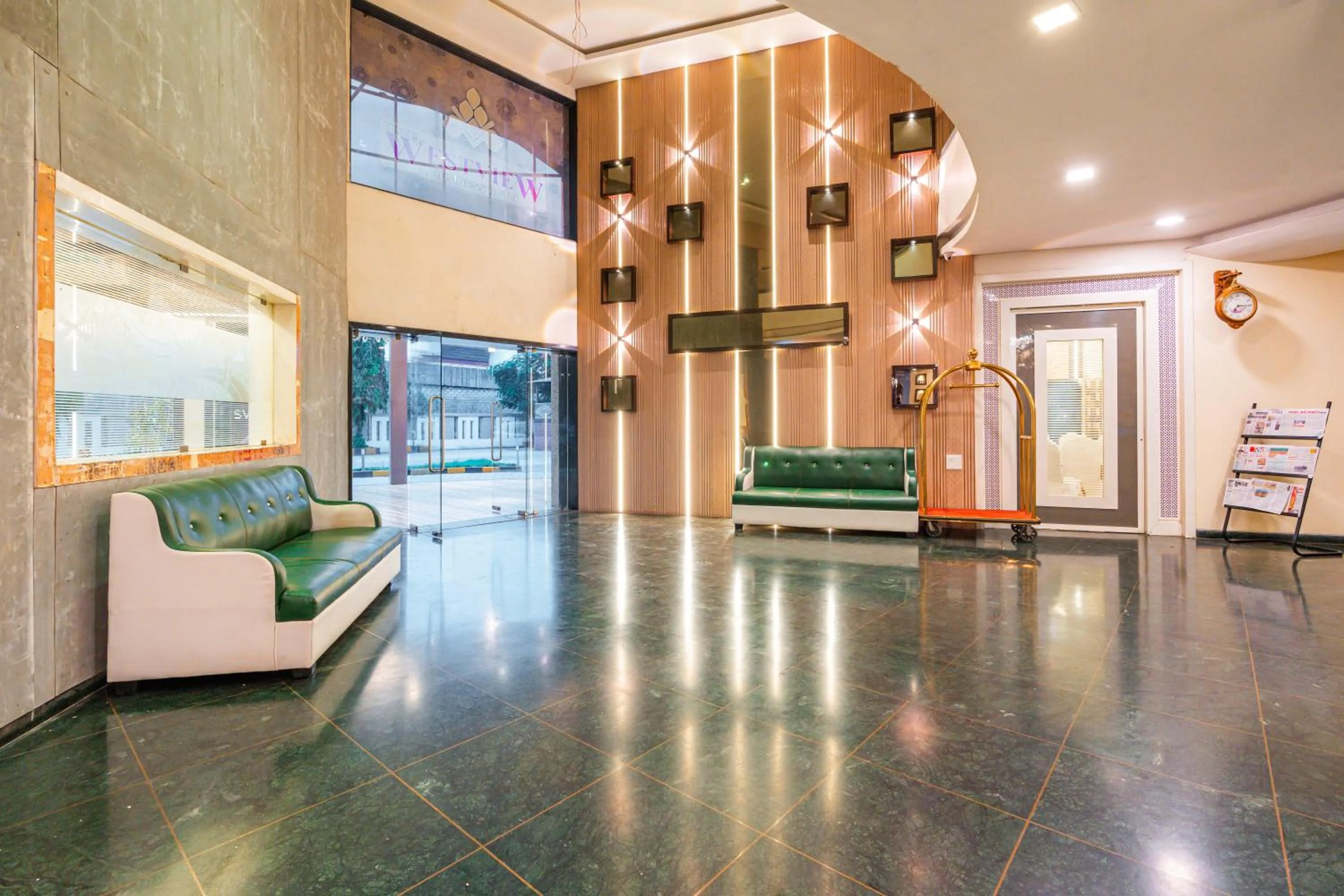 Lobby or reception in Treebo Westview