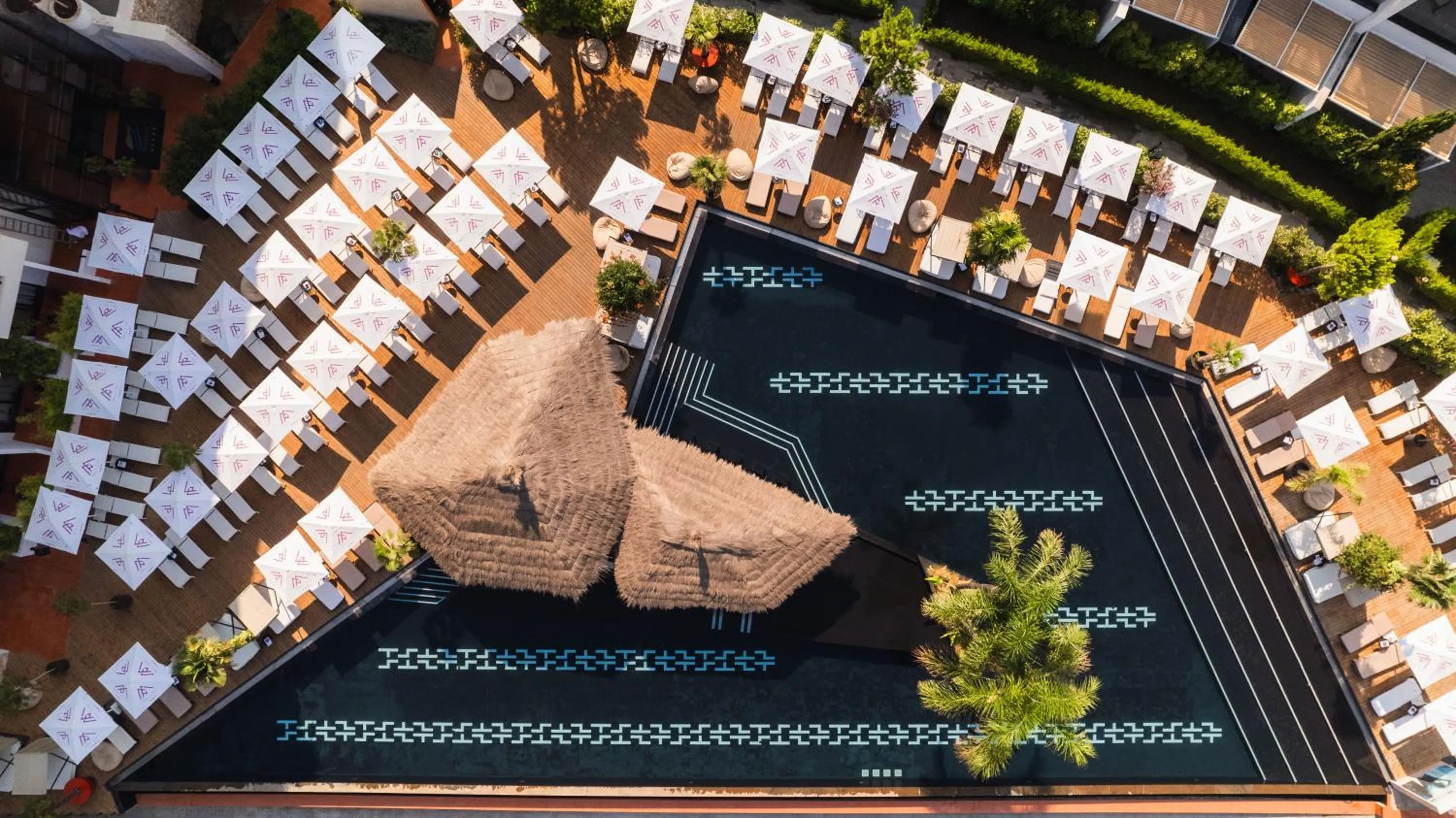 Swimming pool in Maritim Marina Bay Resort SPA & Casino
