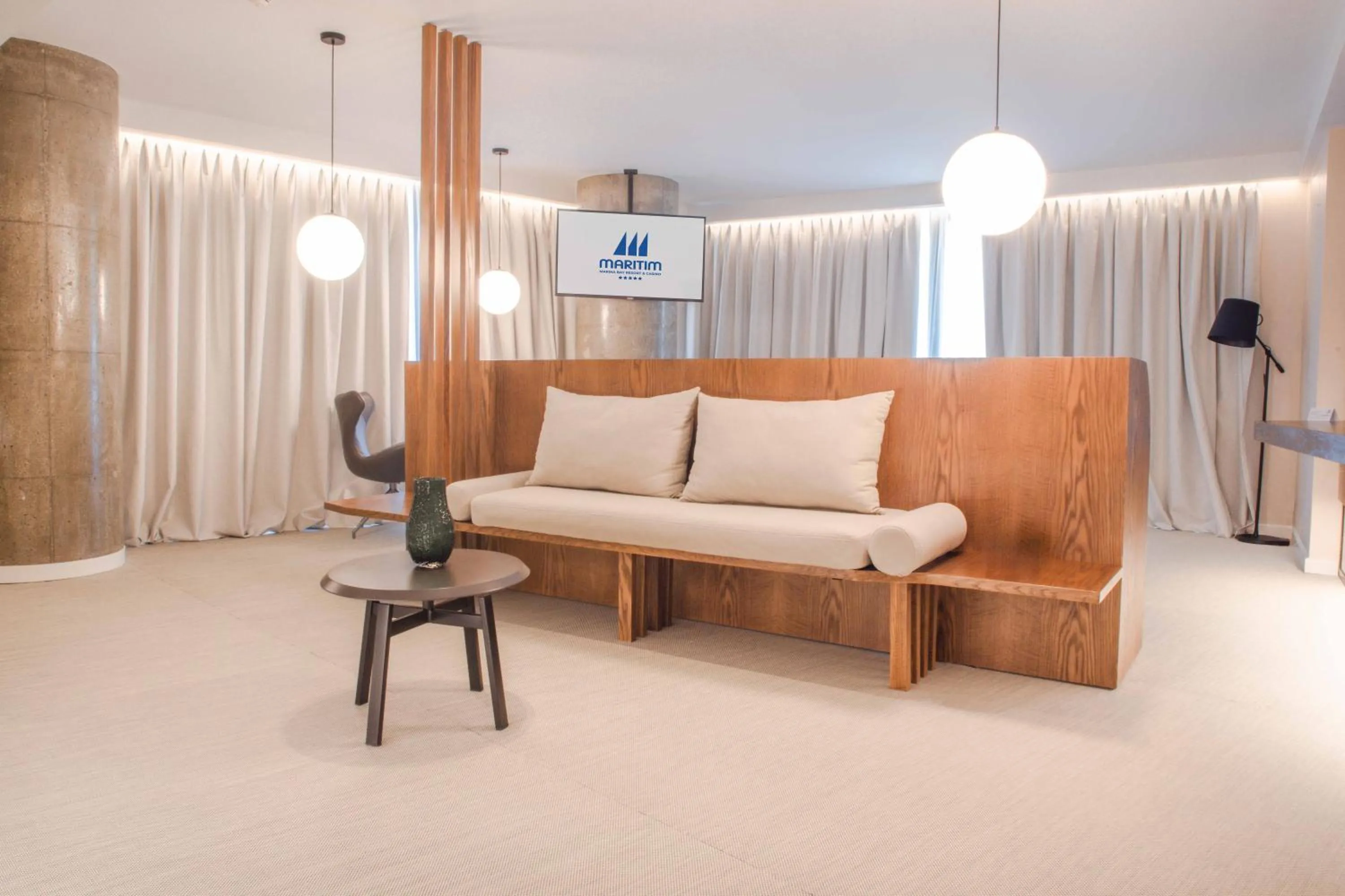 Living room in Maritim Marina Bay Resort SPA & Casino