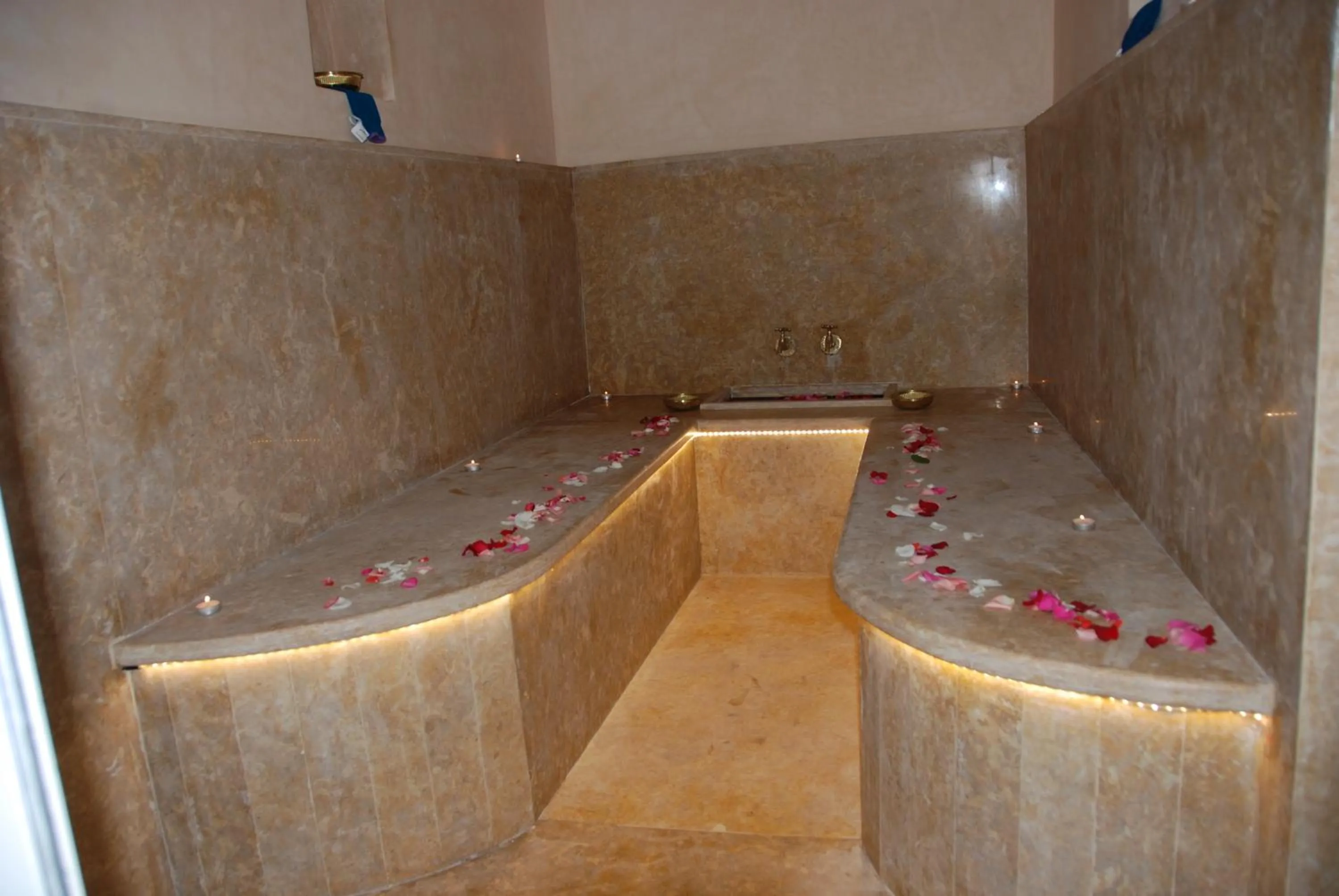 Massage in SARDINAS & CHILI